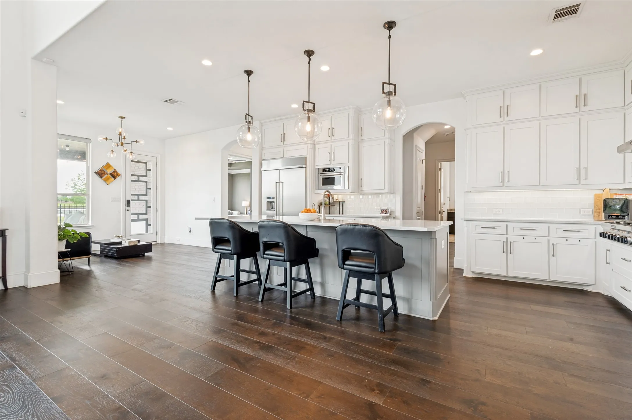 Single Family Residence For Sale in Denton County , 7298 Calypso Lane, Frisco, Texas 75036, 4 Bedroom, 5 Bathroom, 3 Garage spaces, 4,575 Sqft, built in 2017, mls#21407407, Real Estate Agent in Frisco, Homes For Sale in Denton county, Homes For Sale in Frisco, Realtor in Frisco Texas, Real Estate Brokerage Independent Realty Texas, Luminita Cordes Realtor