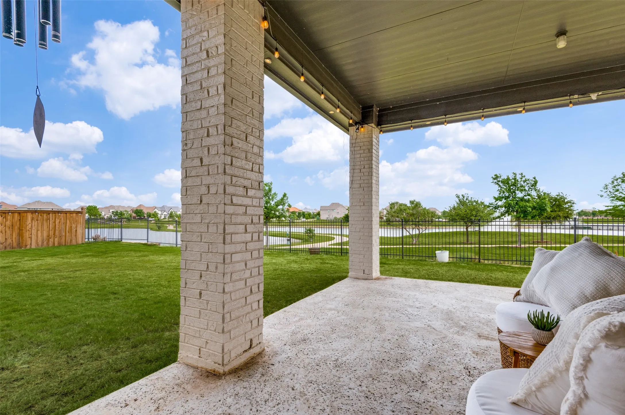 Single Family Residence For Sale in Denton County , 7298 Calypso Lane, Frisco, Texas 75036, 4 Bedroom, 5 Bathroom, 3 Garage spaces, 4,575 Sqft, built in 2017, mls#21407407, Real Estate Agent in Frisco, Homes For Sale in Denton county, Homes For Sale in Frisco, Realtor in Frisco Texas, Real Estate Brokerage Independent Realty Texas, Luminita Cordes Realtor