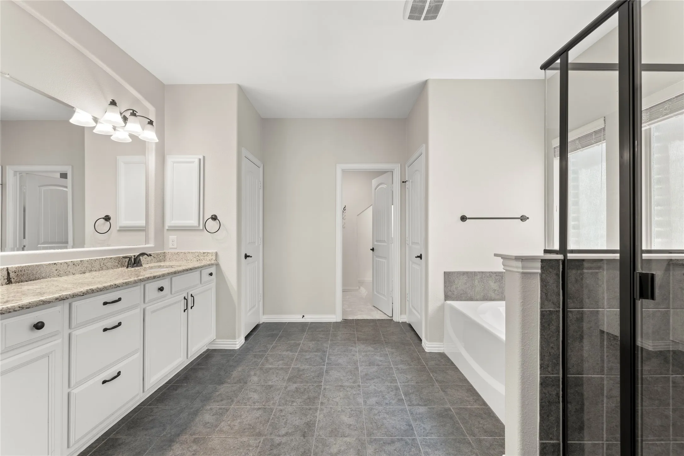 Single Family Residence For Rent in Denton County , 740 Sundrop Drive, Little Elm, Texas 75068, 5 Bedroom, 4 Bathroom, 2 Garage spaces, 4,077 Sqft, built in 2015, mls#21408161, Real Estate Agent in Little Elm, Homes For Rent in Denton county, Homes For Rent in Little Elm, Realtor in Little Elm Texas, Real Estate Brokerage Independent Realty Texas, Luminita Cordes Realtor