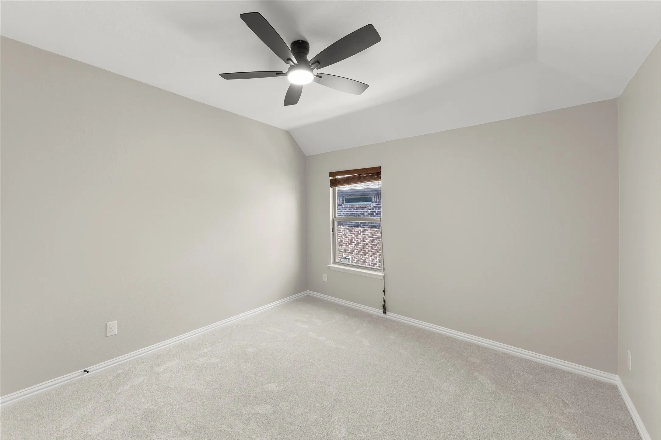 Single Family Residence For Rent in Denton County , 740 Sundrop Drive, Little Elm, Texas 75068, 5 Bedroom, 4 Bathroom, 2 Garage spaces, 4,077 Sqft, built in 2015, mls#21408161, Real Estate Agent in Little Elm, Homes For Rent in Denton county, Homes For Rent in Little Elm, Realtor in Little Elm Texas, Real Estate Brokerage Independent Realty Texas, Luminita Cordes Realtor