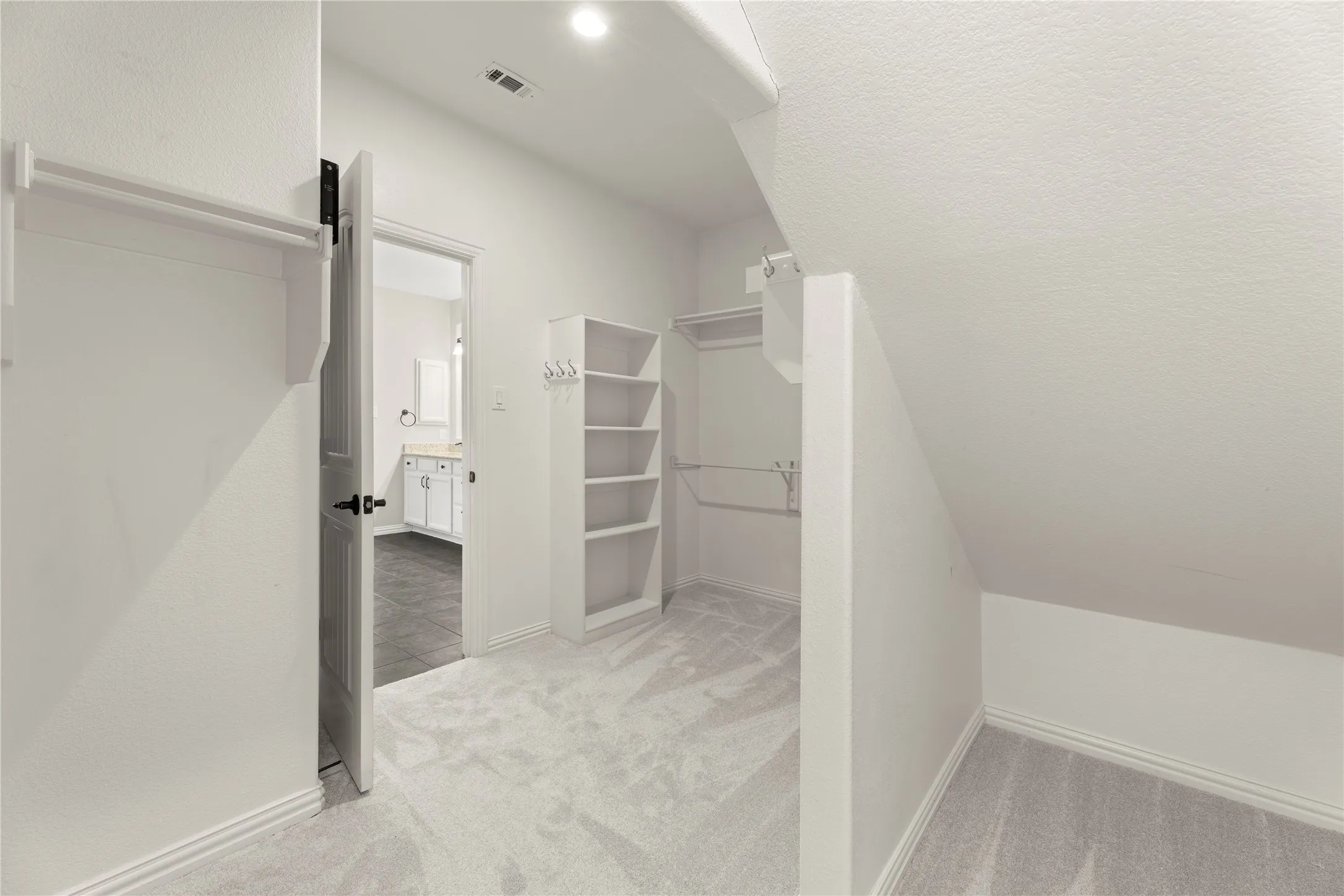 Single Family Residence For Rent in Denton County , 740 Sundrop Drive, Little Elm, Texas 75068, 5 Bedroom, 4 Bathroom, 2 Garage spaces, 4,077 Sqft, built in 2015, mls#21408161, Real Estate Agent in Little Elm, Homes For Rent in Denton county, Homes For Rent in Little Elm, Realtor in Little Elm Texas, Real Estate Brokerage Independent Realty Texas, Luminita Cordes Realtor