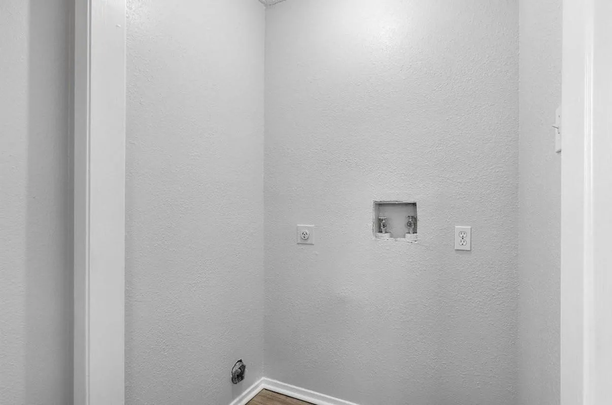 Duplex For Rent in Dallas County , 5316 Columbia Avenue, Dallas, Texas 75214, 2 Bedroom, 3 Bathroom, 1 Garage spaces, 1,152 Sqft, built in 1984, mls#21404044, Real Estate Agent in Dallas, Homes For Rent in Dallas county, Homes For Rent in Dallas, Realtor in Dallas Texas, Real Estate Brokerage Independent Realty Texas, Luminita Cordes Realtor