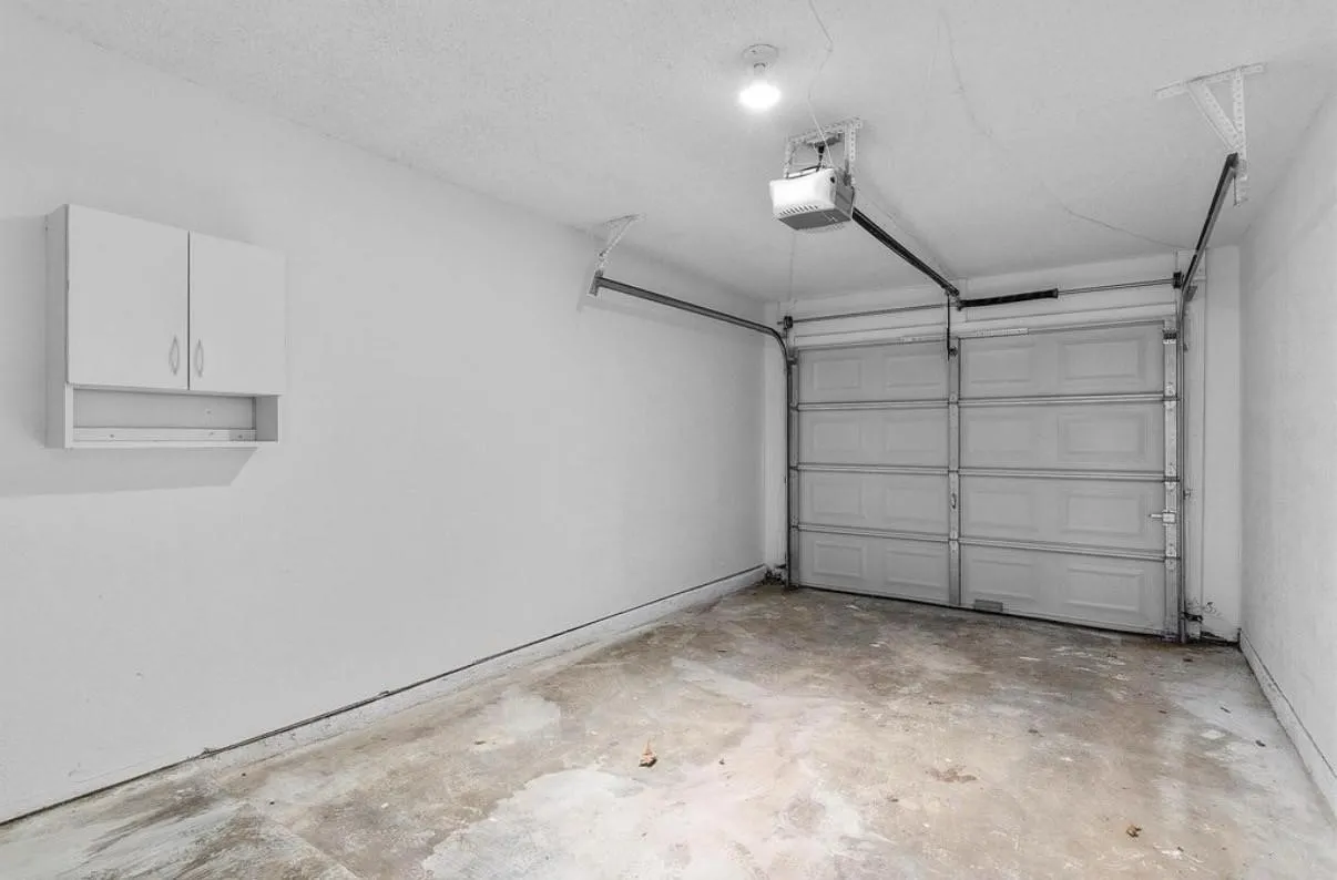 Duplex For Rent in Dallas County , 5316 Columbia Avenue, Dallas, Texas 75214, 2 Bedroom, 3 Bathroom, 1 Garage spaces, 1,152 Sqft, built in 1984, mls#21404044, Real Estate Agent in Dallas, Homes For Rent in Dallas county, Homes For Rent in Dallas, Realtor in Dallas Texas, Real Estate Brokerage Independent Realty Texas, Luminita Cordes Realtor