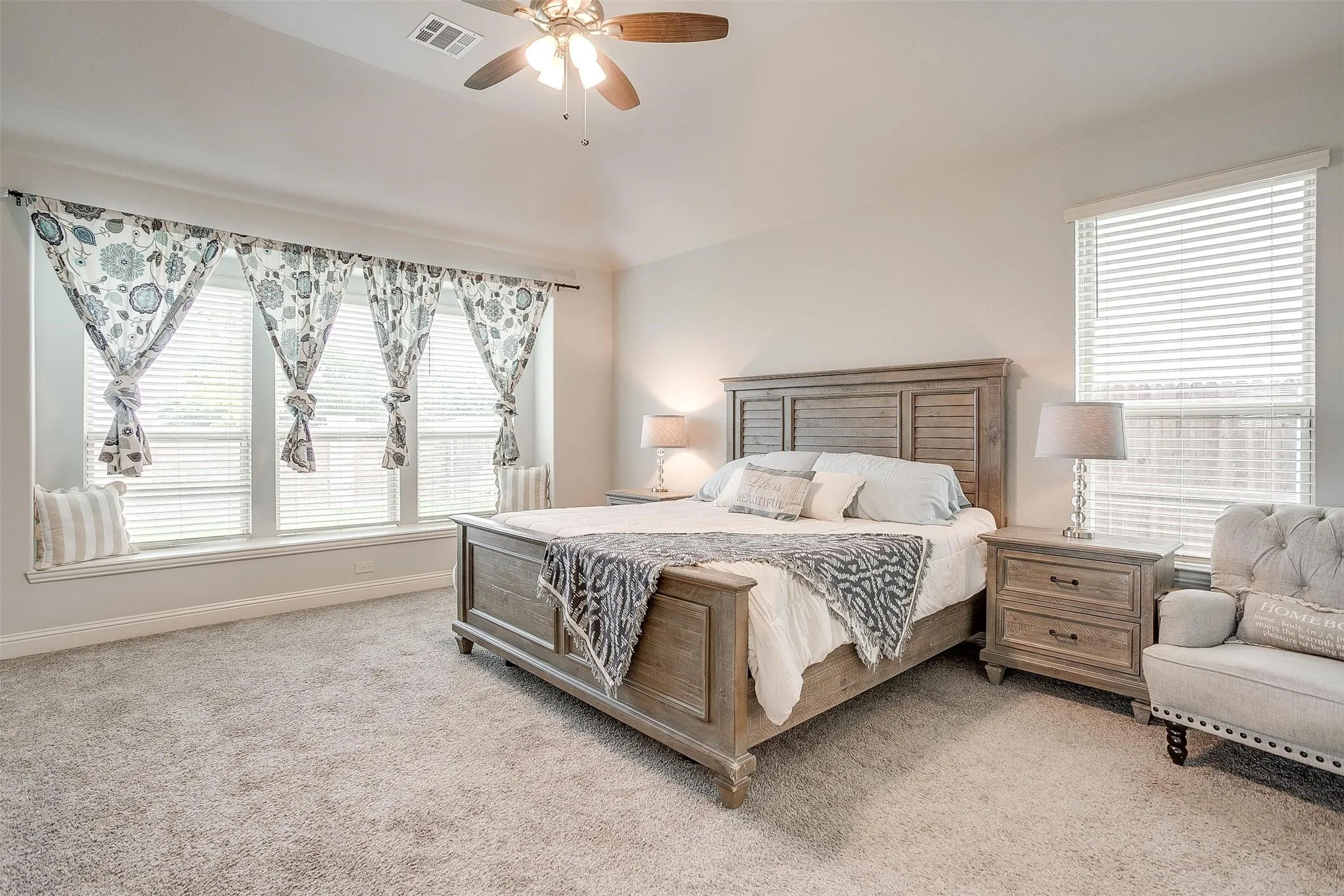 Single Family Residence For Sale in Ellis County , 458 Mesquite Grove Road, Midlothian, Texas 76065, 4 Bedroom, 4 Bathroom, 2 Garage spaces, 3,229 Sqft, built in 2021, mls#21408017, Real Estate Agent in Midlothian, Homes For Sale in Ellis county, Homes For Sale in Midlothian, Realtor in Midlothian Texas, Real Estate Brokerage Independent Realty Texas, Luminita Cordes Realtor
