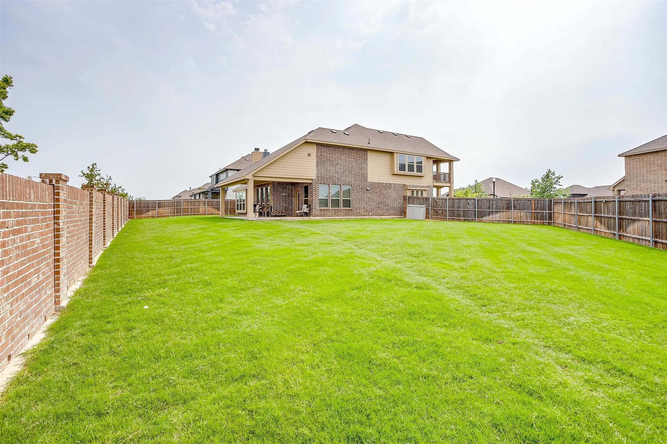 Single Family Residence For Sale in Ellis County , 458 Mesquite Grove Road, Midlothian, Texas 76065, 4 Bedroom, 4 Bathroom, 2 Garage spaces, 3,229 Sqft, built in 2021, mls#21408017, Real Estate Agent in Midlothian, Homes For Sale in Ellis county, Homes For Sale in Midlothian, Realtor in Midlothian Texas, Real Estate Brokerage Independent Realty Texas, Luminita Cordes Realtor