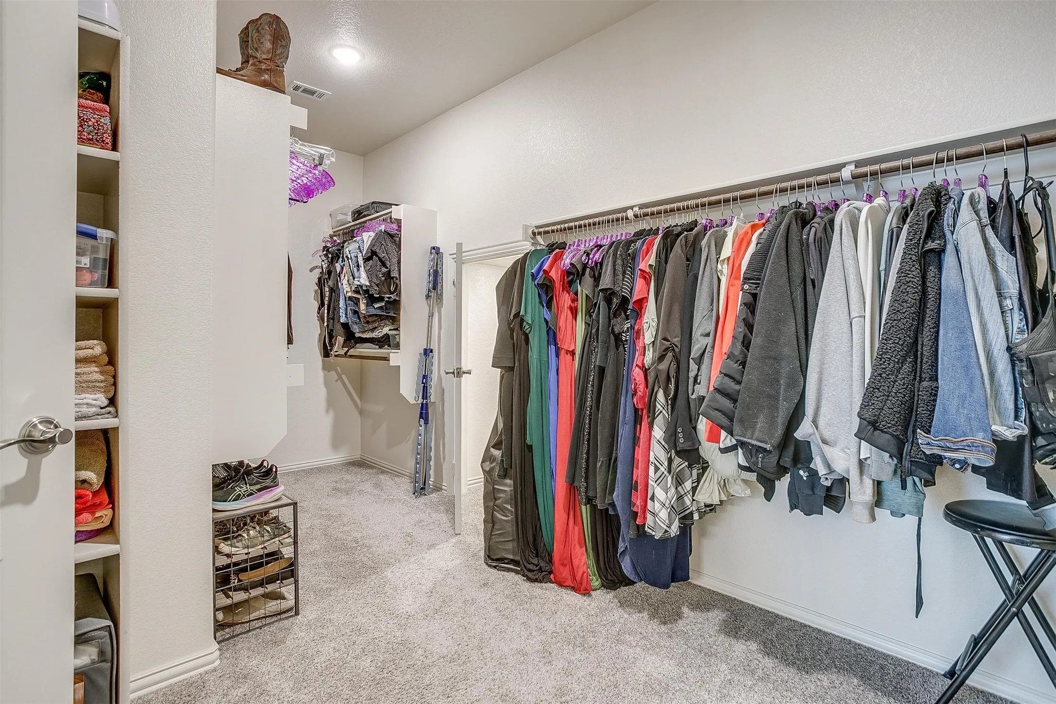 Single Family Residence For Sale in Ellis County , 458 Mesquite Grove Road, Midlothian, Texas 76065, 4 Bedroom, 4 Bathroom, 2 Garage spaces, 3,229 Sqft, built in 2021, mls#21408017, Real Estate Agent in Midlothian, Homes For Sale in Ellis county, Homes For Sale in Midlothian, Realtor in Midlothian Texas, Real Estate Brokerage Independent Realty Texas, Luminita Cordes Realtor