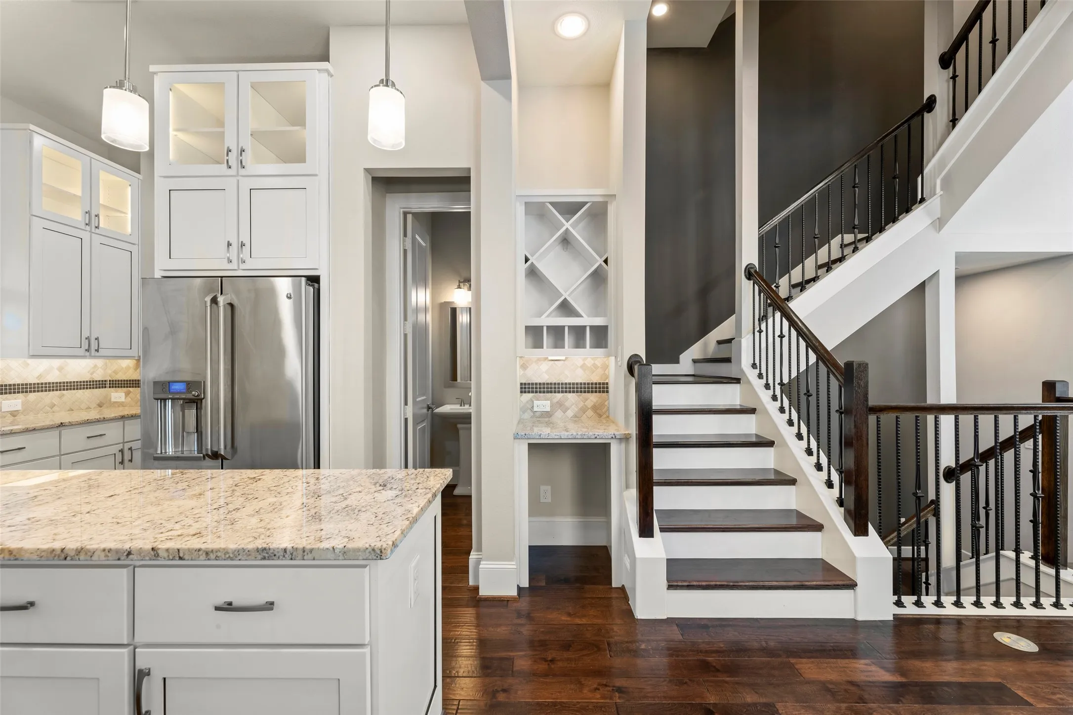 Townhouse For Sale in Harris County , 5469 Larkin Street Street 9, Houston, Texas 77007, 3 Bedroom, 4 Bathroom, 2 Garage spaces, 2,844 Sqft, built in 2014, mls#21405956, Real Estate Agent in Houston, Homes For Sale in Harris county, Homes For Sale in Houston, Realtor in Houston Texas, Real Estate Brokerage Independent Realty Texas, Luminita Cordes Realtor