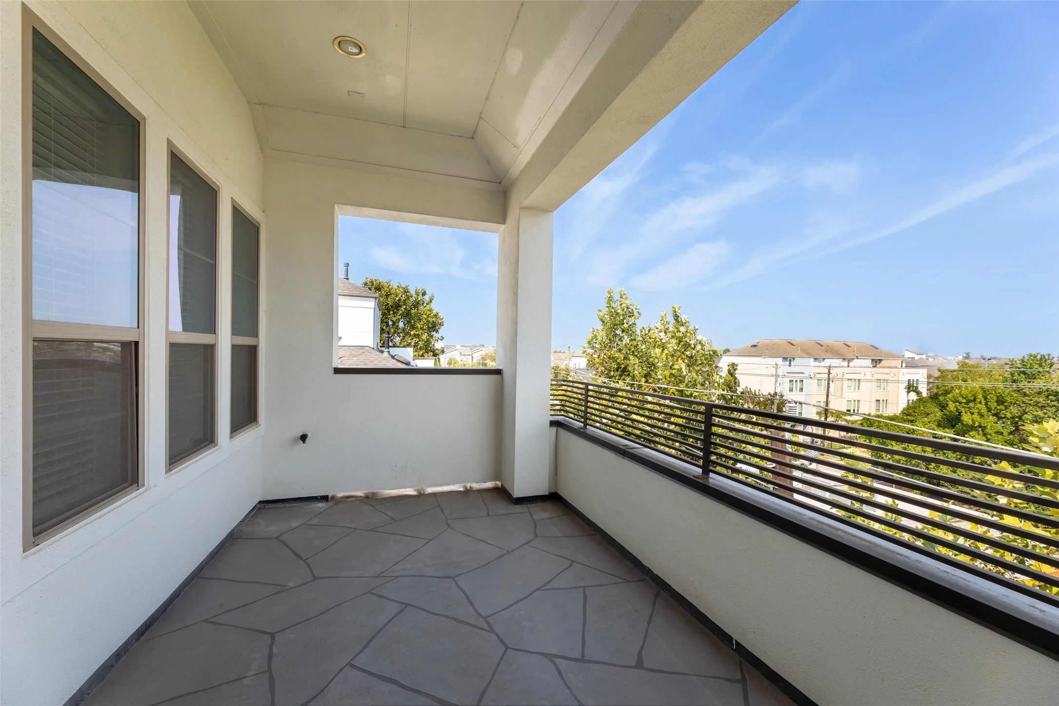 Townhouse For Sale in Harris County , 5469 Larkin Street Street 9, Houston, Texas 77007, 3 Bedroom, 4 Bathroom, 2 Garage spaces, 2,844 Sqft, built in 2014, mls#21405956, Real Estate Agent in Houston, Homes For Sale in Harris county, Homes For Sale in Houston, Realtor in Houston Texas, Real Estate Brokerage Independent Realty Texas, Luminita Cordes Realtor