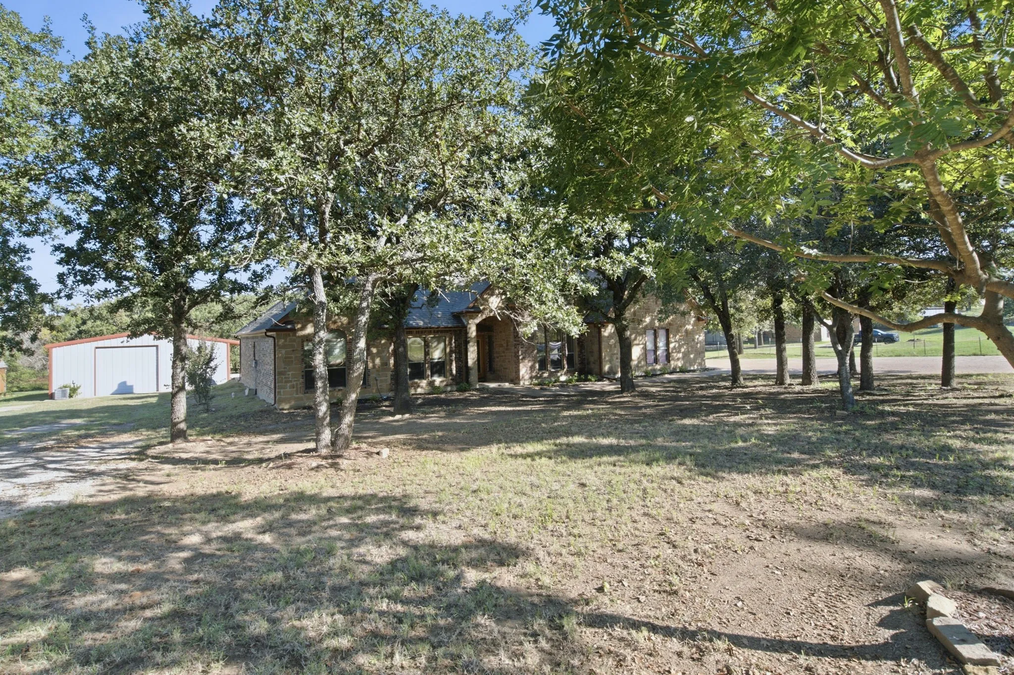 Single Family Residence For Sale in Parker County , 108 Cedar Ranch Drive, Weatherford, Texas 76087, 4 Bedroom, 3 Bathroom, 2 Garage spaces, 2,671 Sqft, built in 2012, mls#21363193, Real Estate Agent in Weatherford, Homes For Sale in Parker county, Homes For Sale in Weatherford, Realtor in Weatherford Texas, Real Estate Brokerage Independent Realty Texas, Luminita Cordes Realtor