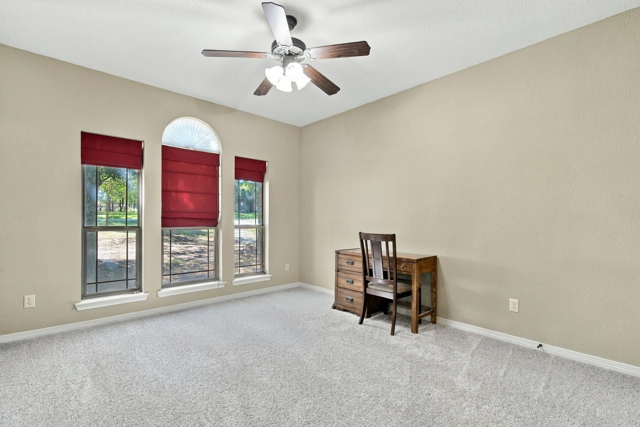 Single Family Residence For Sale in Parker County , 108 Cedar Ranch Drive, Weatherford, Texas 76087, 4 Bedroom, 3 Bathroom, 2 Garage spaces, 2,671 Sqft, built in 2012, mls#21363193, Real Estate Agent in Weatherford, Homes For Sale in Parker county, Homes For Sale in Weatherford, Realtor in Weatherford Texas, Real Estate Brokerage Independent Realty Texas, Luminita Cordes Realtor