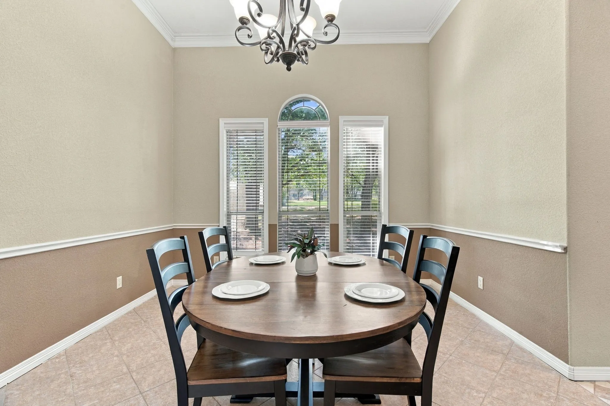 Single Family Residence For Sale in Parker County , 108 Cedar Ranch Drive, Weatherford, Texas 76087, 4 Bedroom, 3 Bathroom, 2 Garage spaces, 2,671 Sqft, built in 2012, mls#21363193, Real Estate Agent in Weatherford, Homes For Sale in Parker county, Homes For Sale in Weatherford, Realtor in Weatherford Texas, Real Estate Brokerage Independent Realty Texas, Luminita Cordes Realtor