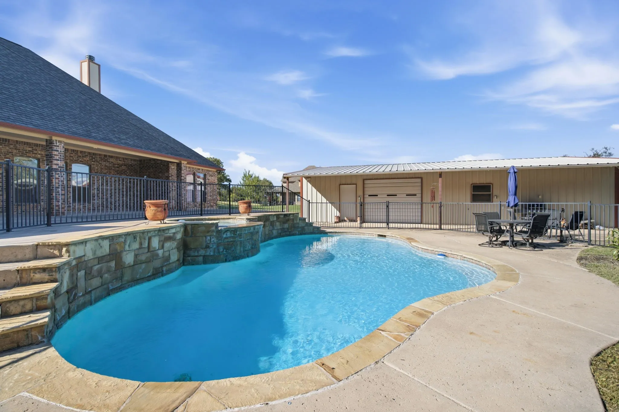 Single Family Residence For Sale in Parker County , 108 Cedar Ranch Drive, Weatherford, Texas 76087, 4 Bedroom, 3 Bathroom, 2 Garage spaces, 2,671 Sqft, built in 2012, mls#21363193, Real Estate Agent in Weatherford, Homes For Sale in Parker county, Homes For Sale in Weatherford, Realtor in Weatherford Texas, Real Estate Brokerage Independent Realty Texas, Luminita Cordes Realtor