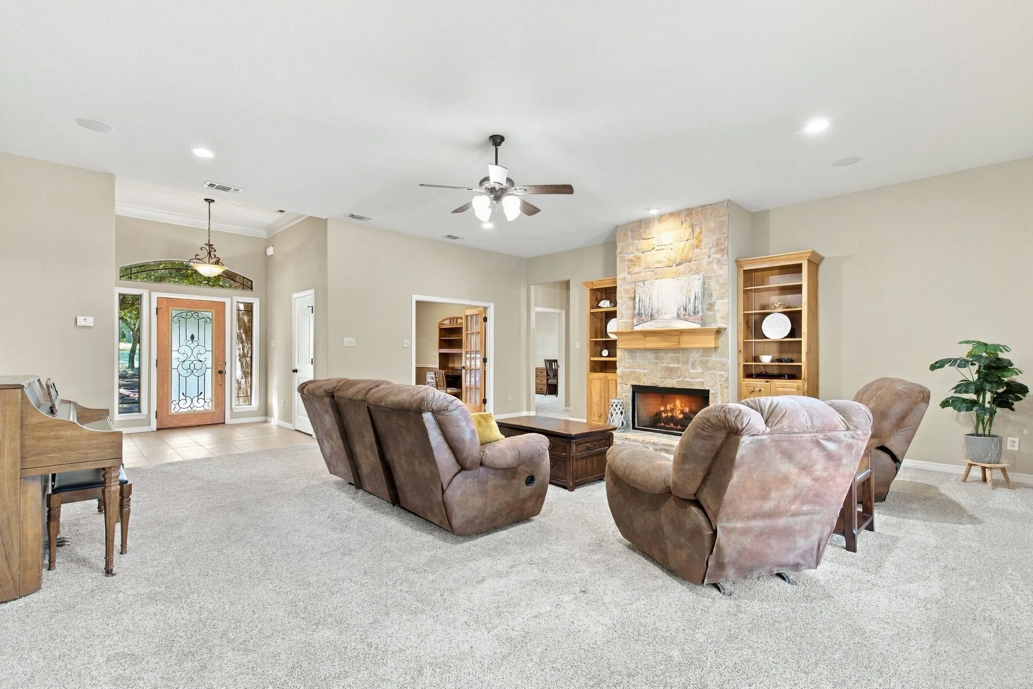 Single Family Residence For Sale in Parker County , 108 Cedar Ranch Drive, Weatherford, Texas 76087, 4 Bedroom, 3 Bathroom, 2 Garage spaces, 2,671 Sqft, built in 2012, mls#21363193, Real Estate Agent in Weatherford, Homes For Sale in Parker county, Homes For Sale in Weatherford, Realtor in Weatherford Texas, Real Estate Brokerage Independent Realty Texas, Luminita Cordes Realtor