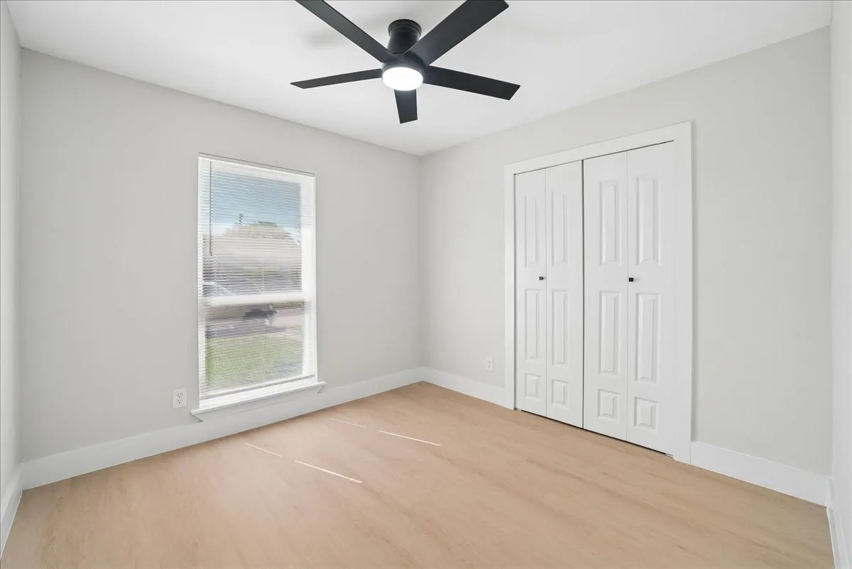 Single Family Residence For Sale in Dallas County , 11615 Featherbrook Drive, Dallas, Texas 75228, 3 Bedroom, 2 Bathroom, 2 Garage spaces, 1,529 Sqft, built in 1978, mls#21408146, Real Estate Agent in Dallas, Homes For Sale in Dallas county, Homes For Sale in Dallas, Realtor in Dallas Texas, Real Estate Brokerage Independent Realty Texas, Luminita Cordes Realtor