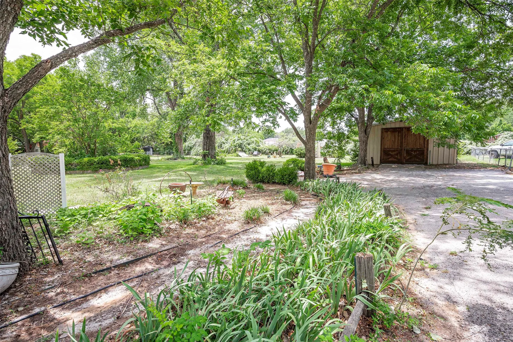 Single Family Residence For Rent in Tarrant County , 5100 Rose Street, Colleyville, Texas 76034, 3 Bedroom, 2 Bathroom, 2 Garage spaces, 1,456 Sqft, built in 1968, mls#21407829, Real Estate Agent in Colleyville, Homes For Rent in Tarrant county, Homes For Rent in Colleyville, Realtor in Colleyville Texas, Real Estate Brokerage Independent Realty Texas, Luminita Cordes Realtor