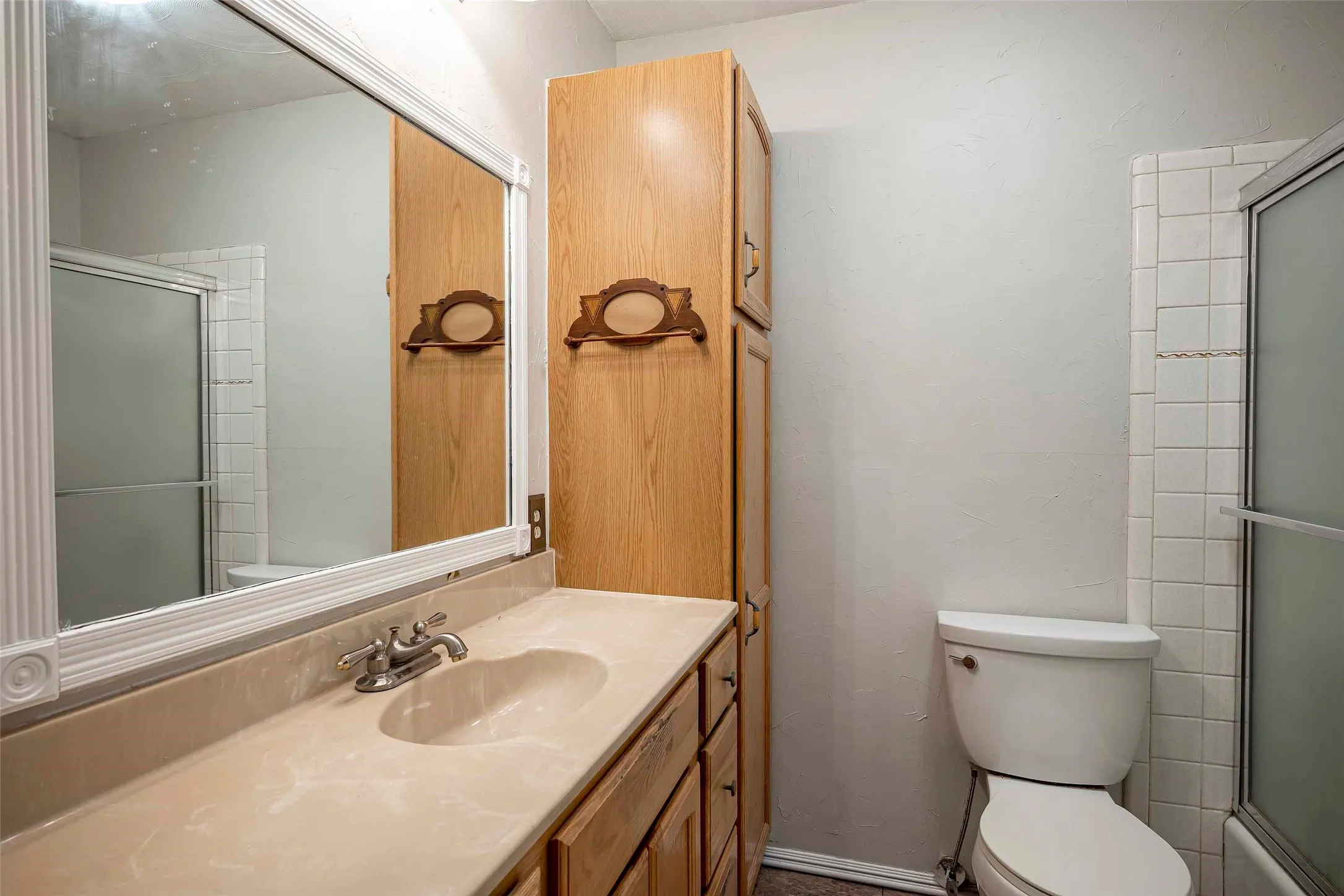 Single Family Residence For Rent in Tarrant County , 5100 Rose Street, Colleyville, Texas 76034, 3 Bedroom, 2 Bathroom, 2 Garage spaces, 1,456 Sqft, built in 1968, mls#21407829, Real Estate Agent in Colleyville, Homes For Rent in Tarrant county, Homes For Rent in Colleyville, Realtor in Colleyville Texas, Real Estate Brokerage Independent Realty Texas, Luminita Cordes Realtor