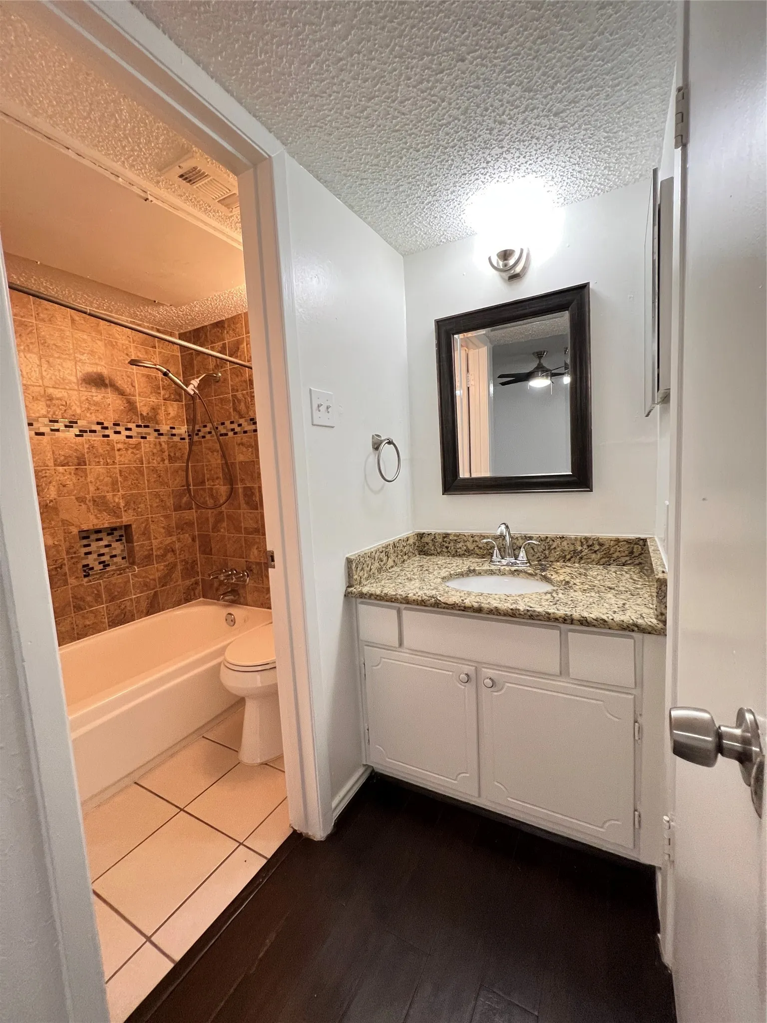 Apartment For Rent in Dallas County , 4044 Buena Vista Street 103, Dallas, Texas 75204, 1 Bedroom, 1 Bathroom, Garage spaces, 544 Sqft, built in 1972, mls#21408166, Real Estate Agent in Dallas, Homes For Rent in Dallas county, Homes For Rent in Dallas, Realtor in Dallas Texas, Real Estate Brokerage Independent Realty Texas, Luminita Cordes Realtor