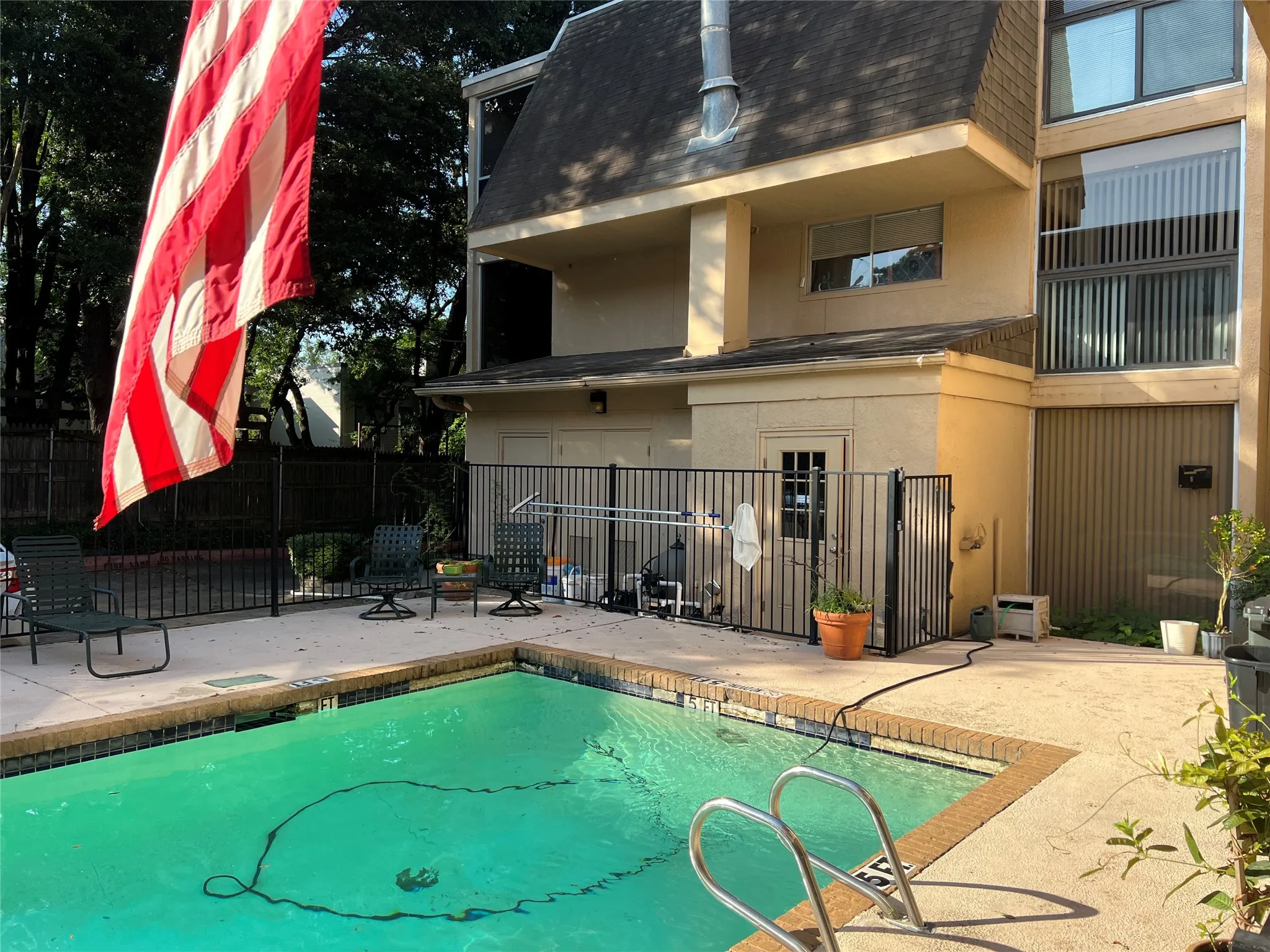 Apartment For Rent in Dallas County , 4044 Buena Vista Street 103, Dallas, Texas 75204, 1 Bedroom, 1 Bathroom, Garage spaces, 544 Sqft, built in 1972, mls#21408166, Real Estate Agent in Dallas, Homes For Rent in Dallas county, Homes For Rent in Dallas, Realtor in Dallas Texas, Real Estate Brokerage Independent Realty Texas, Luminita Cordes Realtor