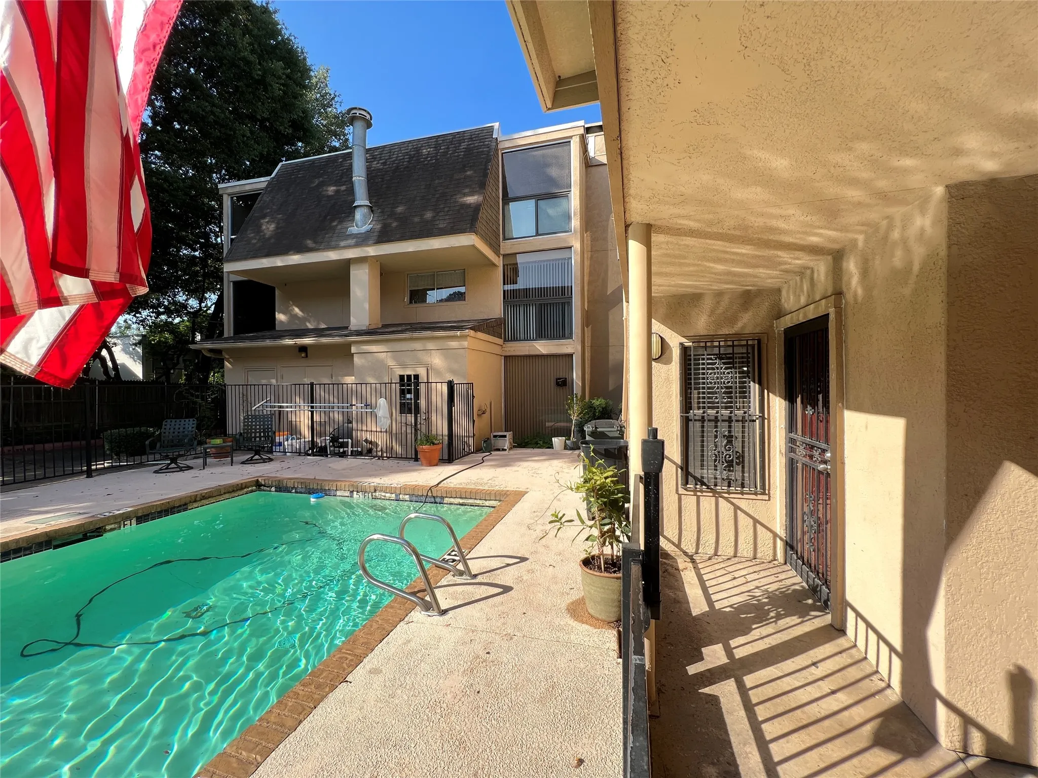 Apartment For Rent