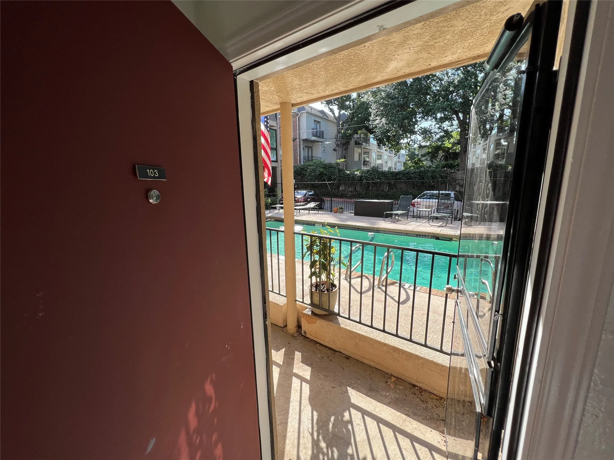 Apartment For Rent in Dallas County , 4044 Buena Vista Street 103, Dallas, Texas 75204, 1 Bedroom, 1 Bathroom, Garage spaces, 544 Sqft, built in 1972, mls#21408166, Real Estate Agent in Dallas, Homes For Rent in Dallas county, Homes For Rent in Dallas, Realtor in Dallas Texas, Real Estate Brokerage Independent Realty Texas, Luminita Cordes Realtor