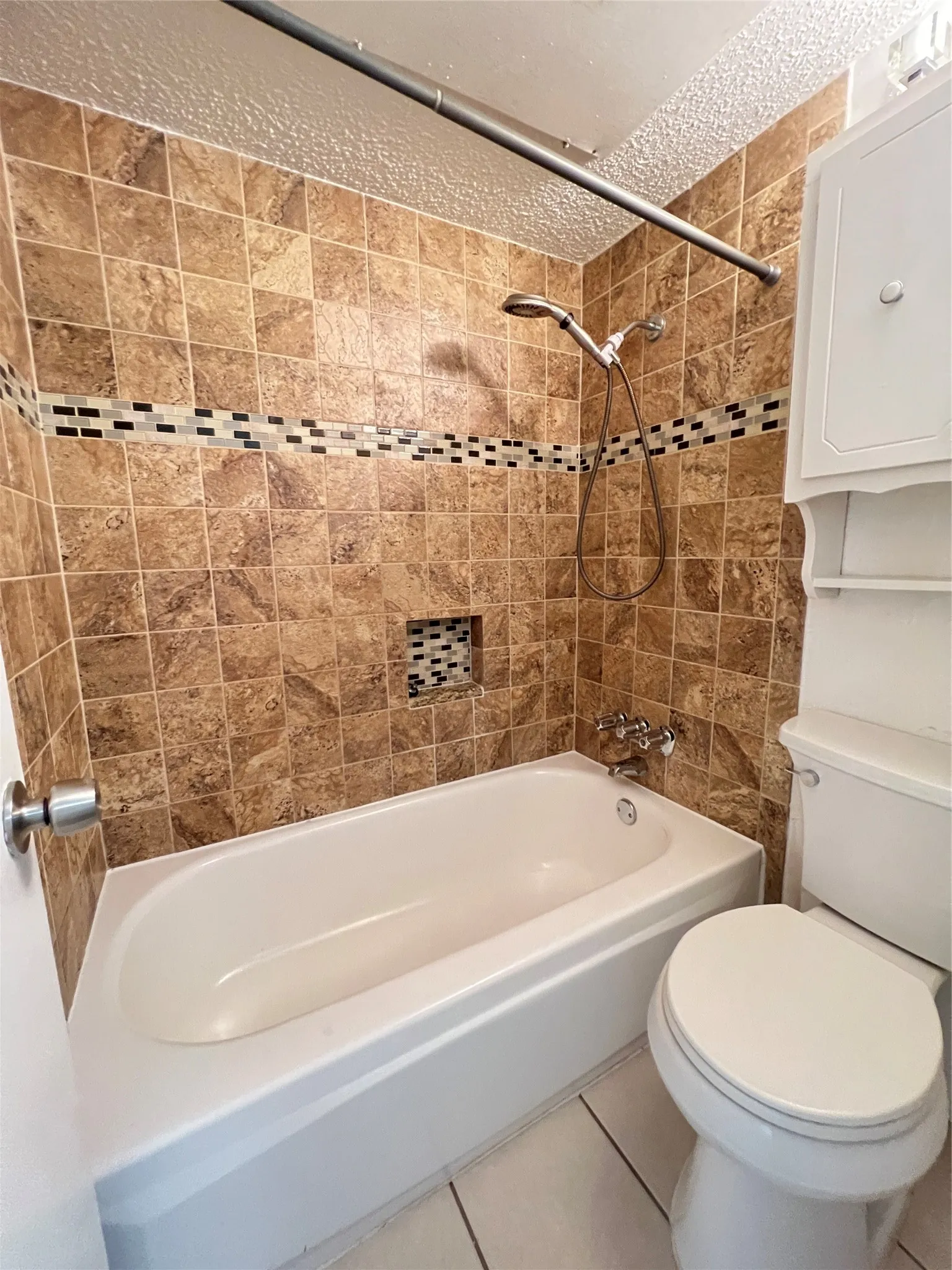 Apartment For Rent in Dallas County , 4044 Buena Vista Street 103, Dallas, Texas 75204, 1 Bedroom, 1 Bathroom, Garage spaces, 544 Sqft, built in 1972, mls#21408166, Real Estate Agent in Dallas, Homes For Rent in Dallas county, Homes For Rent in Dallas, Realtor in Dallas Texas, Real Estate Brokerage Independent Realty Texas, Luminita Cordes Realtor