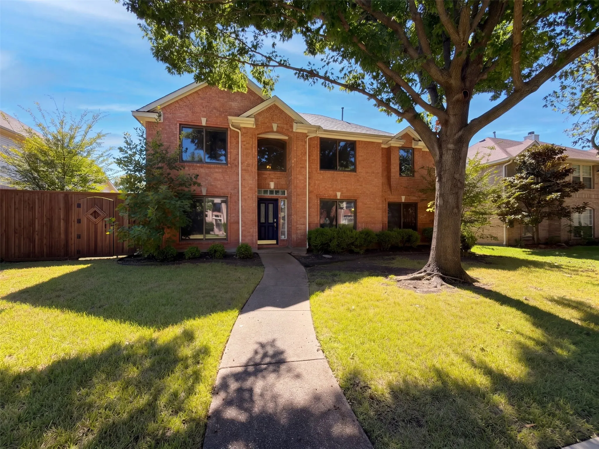 Single Family Residence For Sale in Collin County , 4412 Cedar Valley Drive, Plano, Texas 75024, 5 Bedroom, 3 Bathroom, 2 Garage spaces, 3,152 Sqft, built in 1996, mls#21407735, Real Estate Agent in Plano, Homes For Sale in Collin county, Homes For Sale in Plano, Realtor in Plano Texas, Real Estate Brokerage Independent Realty Texas, Luminita Cordes Realtor