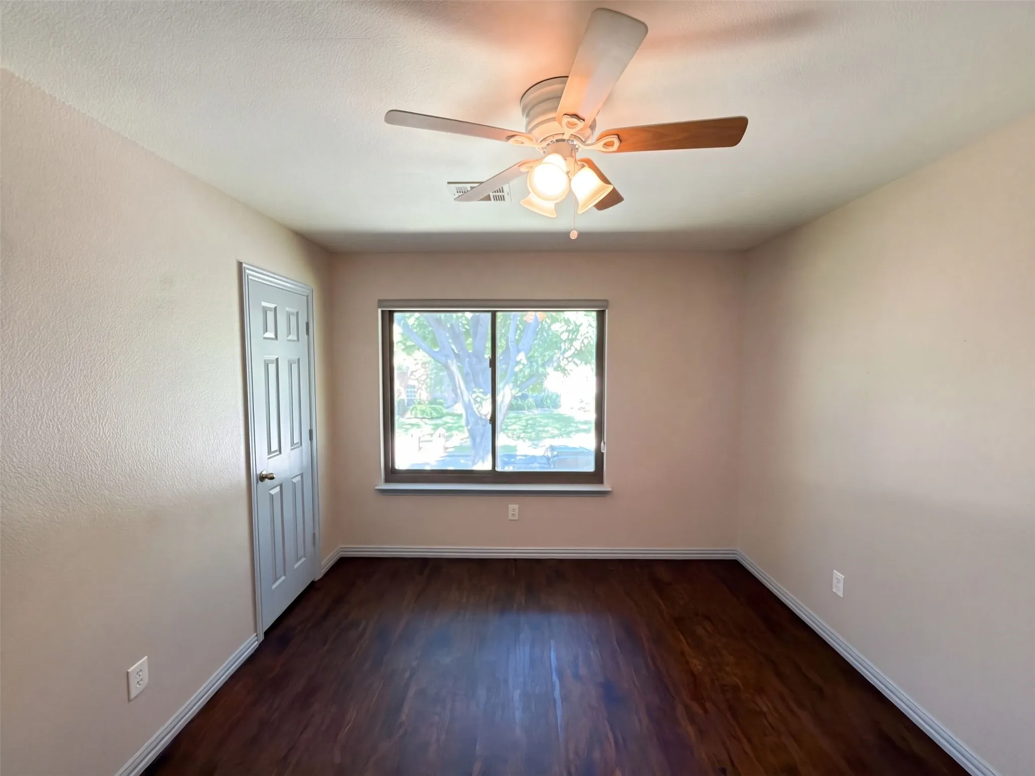 Single Family Residence For Sale in Collin County , 4412 Cedar Valley Drive, Plano, Texas 75024, 5 Bedroom, 3 Bathroom, 2 Garage spaces, 3,152 Sqft, built in 1996, mls#21407735, Real Estate Agent in Plano, Homes For Sale in Collin county, Homes For Sale in Plano, Realtor in Plano Texas, Real Estate Brokerage Independent Realty Texas, Luminita Cordes Realtor