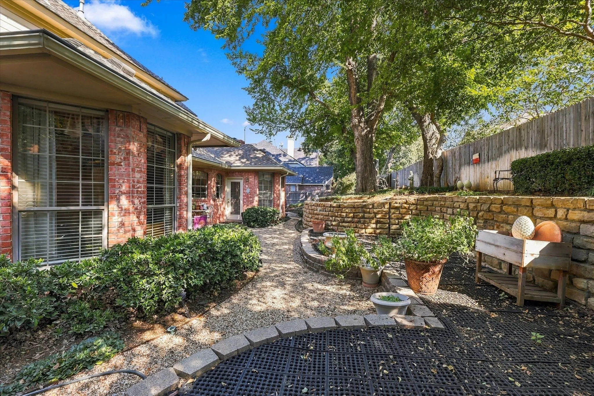 Single Family Residence For Sale in Denton County , 1912 Kipling Drive, Flower Mound, Texas 75022, 4 Bedroom, 4 Bathroom, 3 Garage spaces, 3,440 Sqft, built in 1994, mls#21398051, Real Estate Agent in Flower Mound, Homes For Sale in Denton county, Homes For Sale in Flower Mound, Realtor in Flower Mound Texas, Real Estate Brokerage Independent Realty Texas, Luminita Cordes Realtor