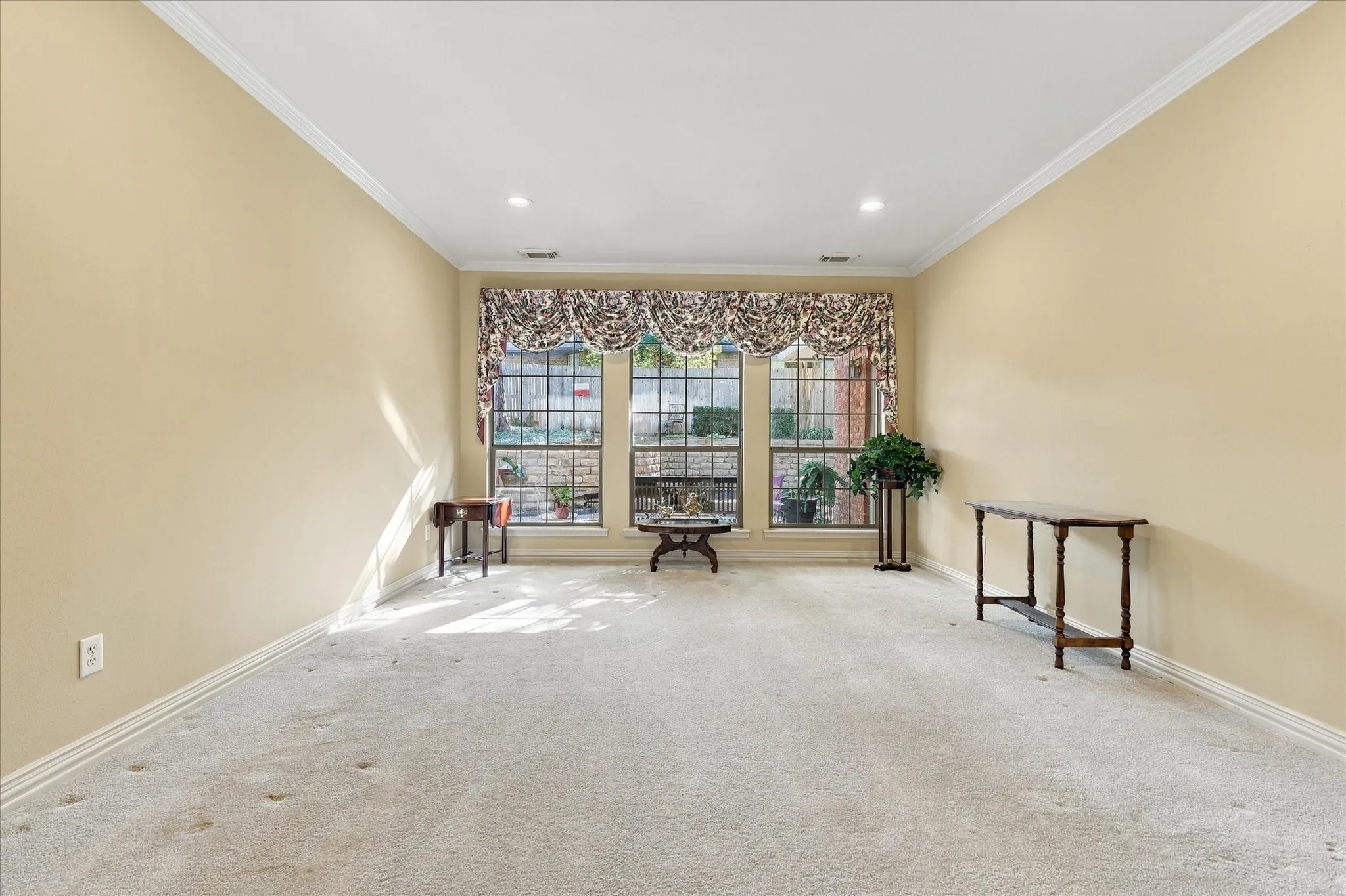 Single Family Residence For Sale in Denton County , 1912 Kipling Drive, Flower Mound, Texas 75022, 4 Bedroom, 4 Bathroom, 3 Garage spaces, 3,440 Sqft, built in 1994, mls#21398051, Real Estate Agent in Flower Mound, Homes For Sale in Denton county, Homes For Sale in Flower Mound, Realtor in Flower Mound Texas, Real Estate Brokerage Independent Realty Texas, Luminita Cordes Realtor
