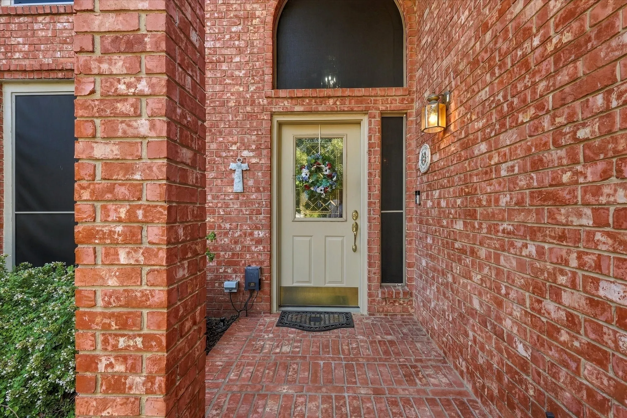 Single Family Residence For Sale in Denton County , 1912 Kipling Drive, Flower Mound, Texas 75022, 4 Bedroom, 4 Bathroom, 3 Garage spaces, 3,440 Sqft, built in 1994, mls#21398051, Real Estate Agent in Flower Mound, Homes For Sale in Denton county, Homes For Sale in Flower Mound, Realtor in Flower Mound Texas, Real Estate Brokerage Independent Realty Texas, Luminita Cordes Realtor