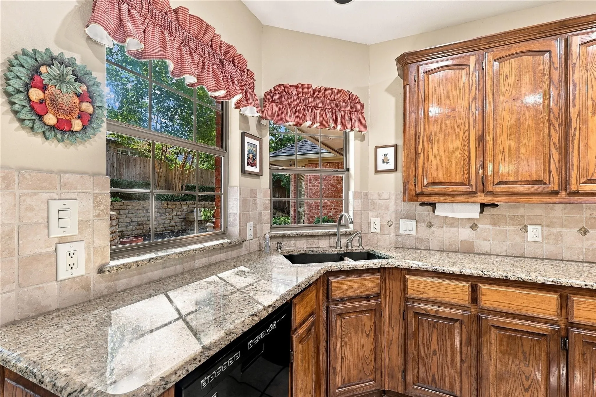 Single Family Residence For Sale in Denton County , 1912 Kipling Drive, Flower Mound, Texas 75022, 4 Bedroom, 4 Bathroom, 3 Garage spaces, 3,440 Sqft, built in 1994, mls#21398051, Real Estate Agent in Flower Mound, Homes For Sale in Denton county, Homes For Sale in Flower Mound, Realtor in Flower Mound Texas, Real Estate Brokerage Independent Realty Texas, Luminita Cordes Realtor