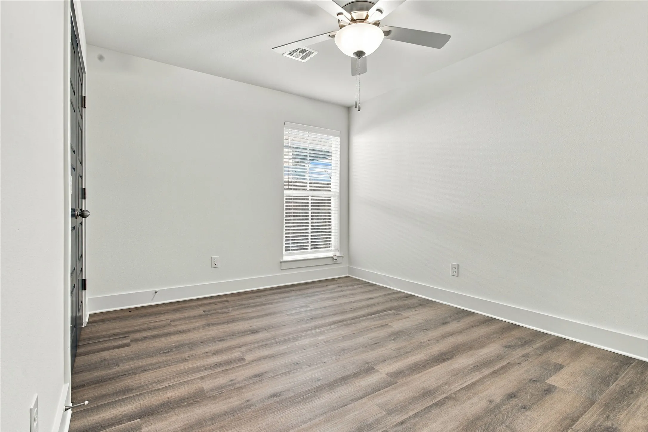 Single Family Residence For Sale in Grayson County , 4215 Hummingbird Drive, Sherman, Texas 75092, 4 Bedroom, 2 Bathroom, 2 Garage spaces, 1,960 Sqft, built in 2026, mls#21407798, Real Estate Agent in Sherman, Homes For Sale in Grayson county, Homes For Sale in Sherman, Realtor in Sherman Texas, Real Estate Brokerage Independent Realty Texas, Luminita Cordes Realtor