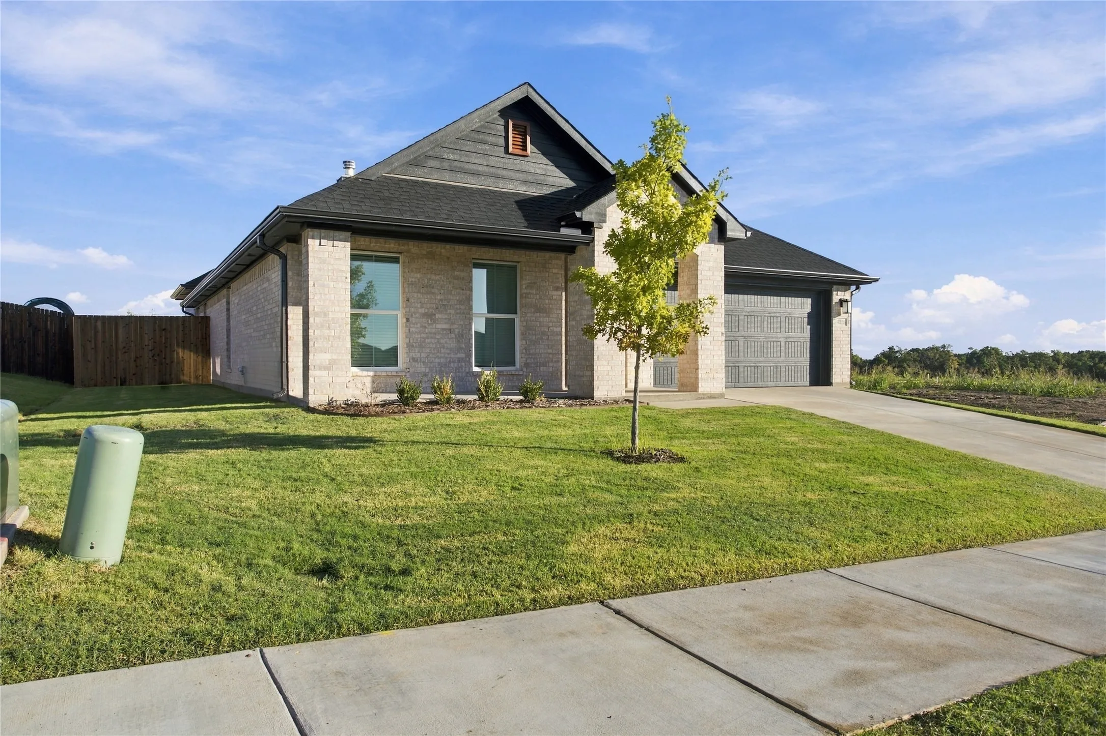Single Family Residence For Sale in Grayson County , 4215 Hummingbird Drive, Sherman, Texas 75092, 4 Bedroom, 2 Bathroom, 2 Garage spaces, 1,960 Sqft, built in 2026, mls#21407798, Real Estate Agent in Sherman, Homes For Sale in Grayson county, Homes For Sale in Sherman, Realtor in Sherman Texas, Real Estate Brokerage Independent Realty Texas, Luminita Cordes Realtor