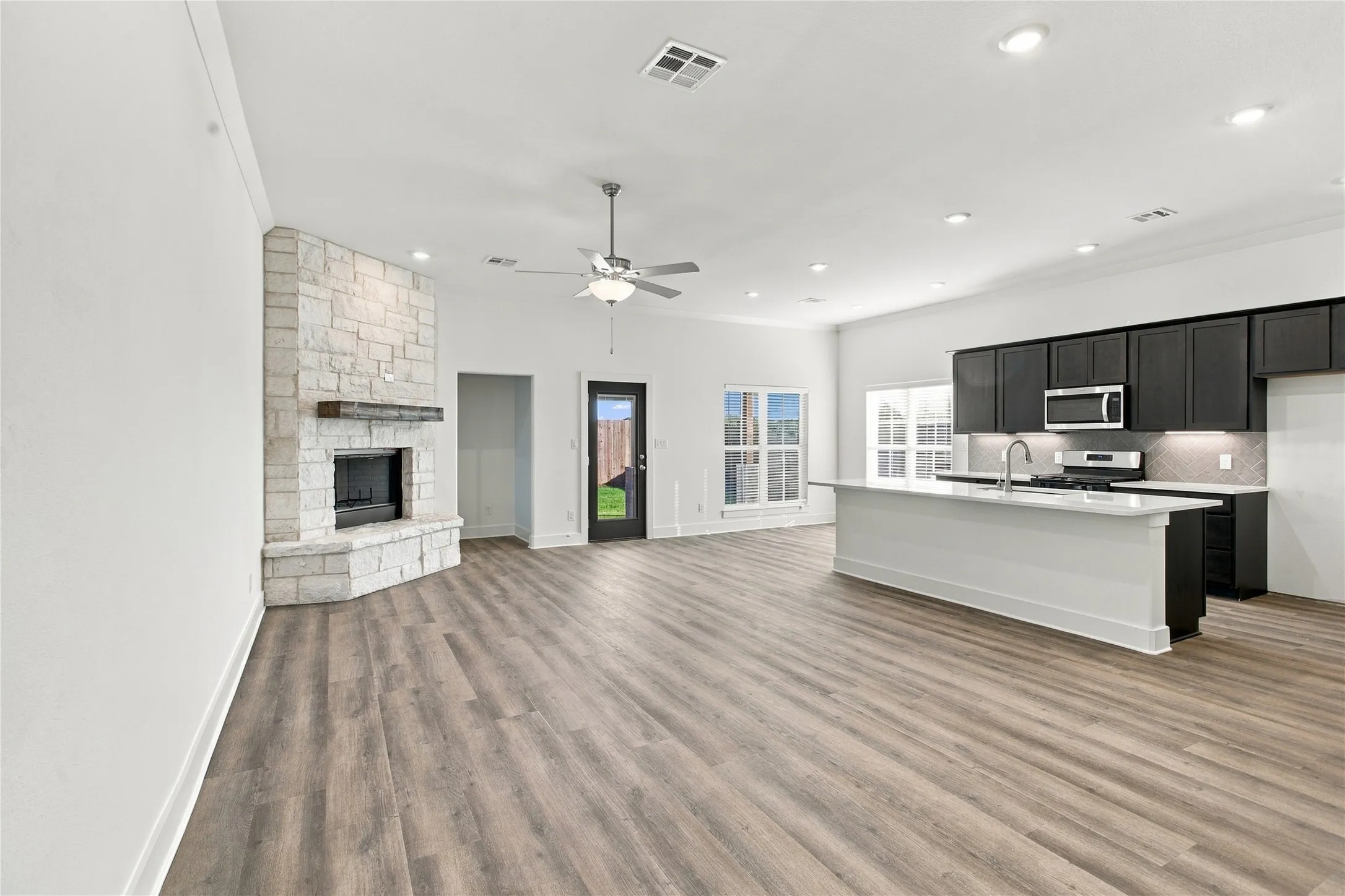 Single Family Residence For Sale in Grayson County , 4215 Hummingbird Drive, Sherman, Texas 75092, 4 Bedroom, 2 Bathroom, 2 Garage spaces, 1,960 Sqft, built in 2026, mls#21407798, Real Estate Agent in Sherman, Homes For Sale in Grayson county, Homes For Sale in Sherman, Realtor in Sherman Texas, Real Estate Brokerage Independent Realty Texas, Luminita Cordes Realtor