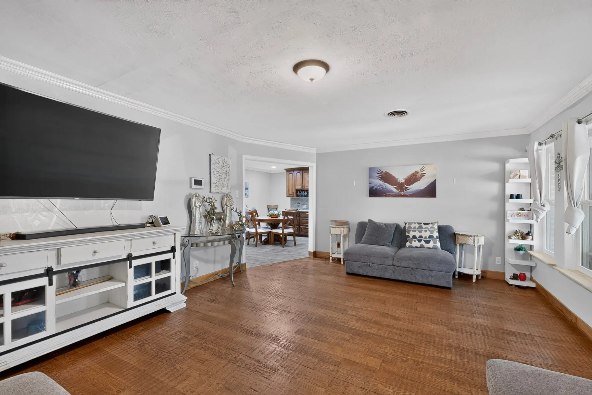 Single Family Residence For Sale in Dallas County , 2520 Hillsboro Avenue, Dallas, Texas 75228, 5 Bedroom, 3 Bathroom, Garage spaces, 1,962 Sqft, built in 1957, mls#21404822, Real Estate Agent in Dallas, Homes For Sale in Dallas county, Homes For Sale in Dallas, Realtor in Dallas Texas, Real Estate Brokerage Independent Realty Texas, Luminita Cordes Realtor