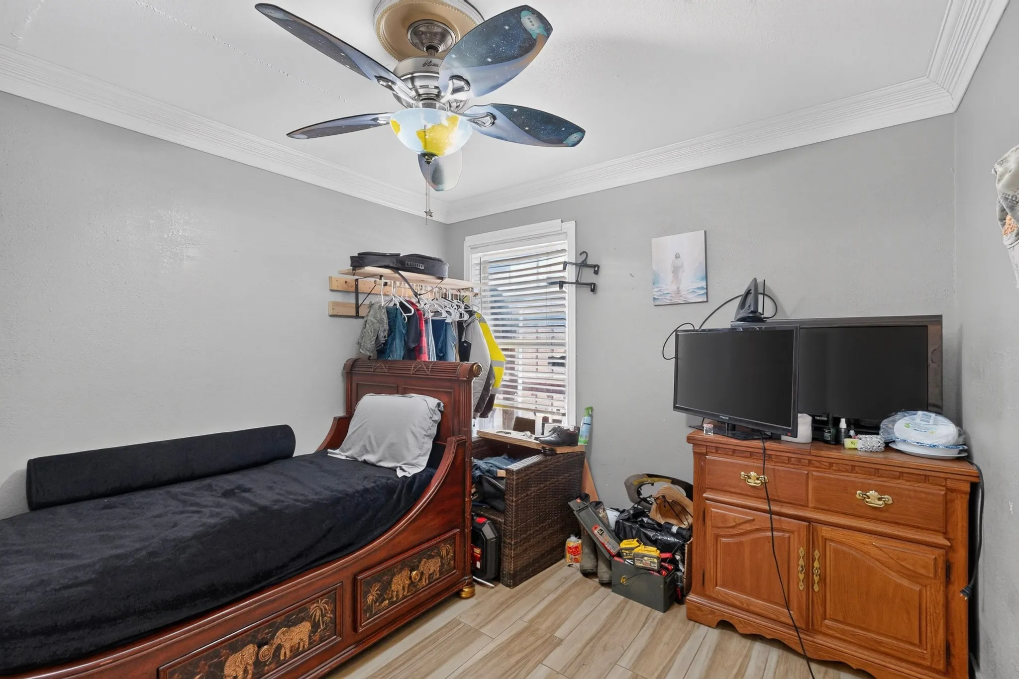 Single Family Residence For Sale in Dallas County , 2520 Hillsboro Avenue, Dallas, Texas 75228, 5 Bedroom, 3 Bathroom, Garage spaces, 1,962 Sqft, built in 1957, mls#21404822, Real Estate Agent in Dallas, Homes For Sale in Dallas county, Homes For Sale in Dallas, Realtor in Dallas Texas, Real Estate Brokerage Independent Realty Texas, Luminita Cordes Realtor
