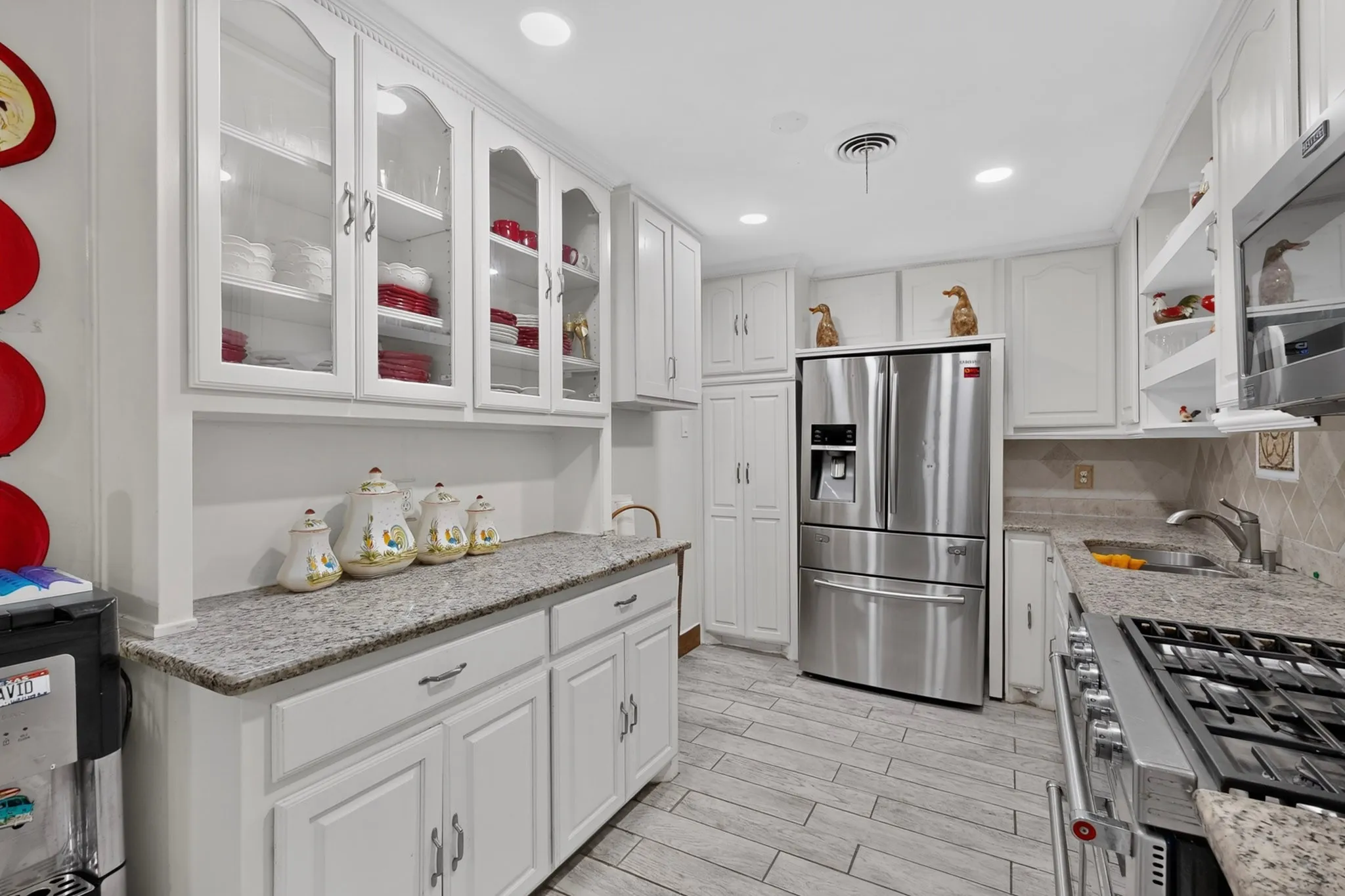 Single Family Residence For Sale in Dallas County , 2520 Hillsboro Avenue, Dallas, Texas 75228, 5 Bedroom, 3 Bathroom, Garage spaces, 1,962 Sqft, built in 1957, mls#21404822, Real Estate Agent in Dallas, Homes For Sale in Dallas county, Homes For Sale in Dallas, Realtor in Dallas Texas, Real Estate Brokerage Independent Realty Texas, Luminita Cordes Realtor