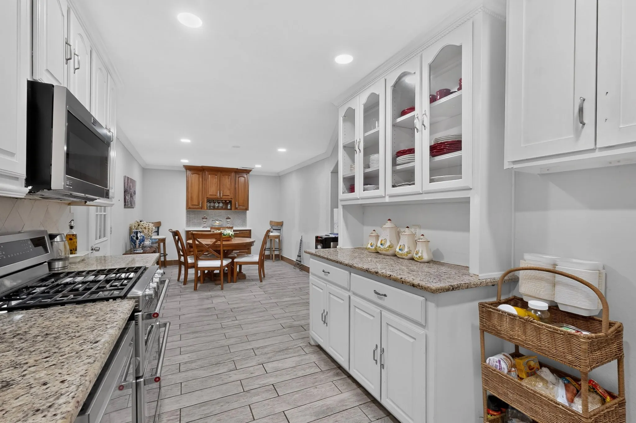 Single Family Residence For Sale in Dallas County , 2520 Hillsboro Avenue, Dallas, Texas 75228, 5 Bedroom, 3 Bathroom, Garage spaces, 1,962 Sqft, built in 1957, mls#21404822, Real Estate Agent in Dallas, Homes For Sale in Dallas county, Homes For Sale in Dallas, Realtor in Dallas Texas, Real Estate Brokerage Independent Realty Texas, Luminita Cordes Realtor