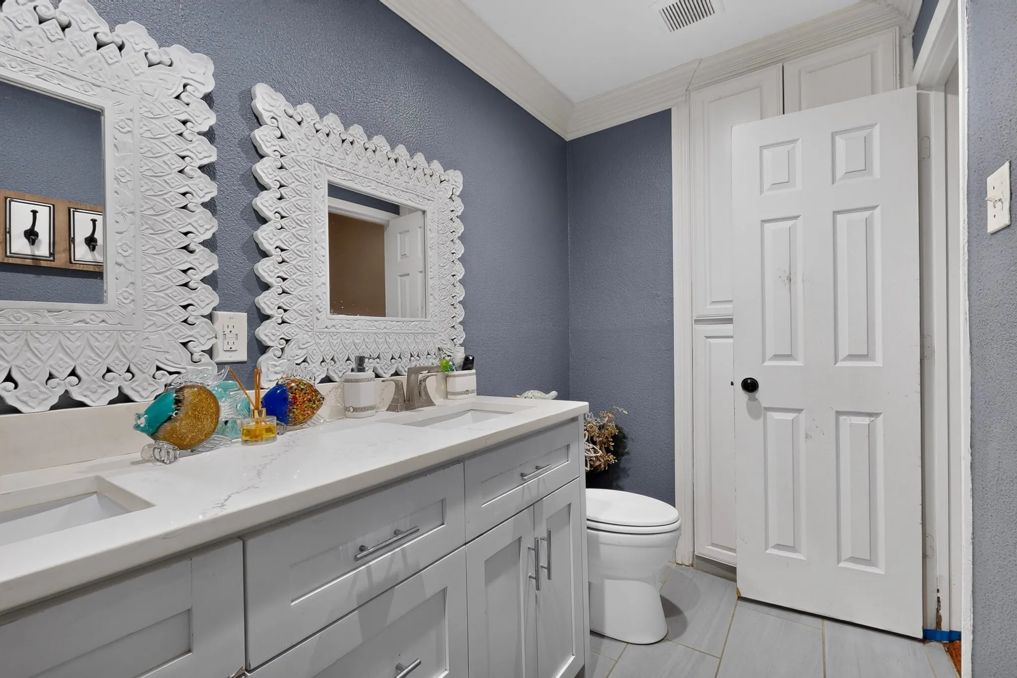 Single Family Residence For Sale in Dallas County , 2520 Hillsboro Avenue, Dallas, Texas 75228, 5 Bedroom, 3 Bathroom, Garage spaces, 1,962 Sqft, built in 1957, mls#21404822, Real Estate Agent in Dallas, Homes For Sale in Dallas county, Homes For Sale in Dallas, Realtor in Dallas Texas, Real Estate Brokerage Independent Realty Texas, Luminita Cordes Realtor