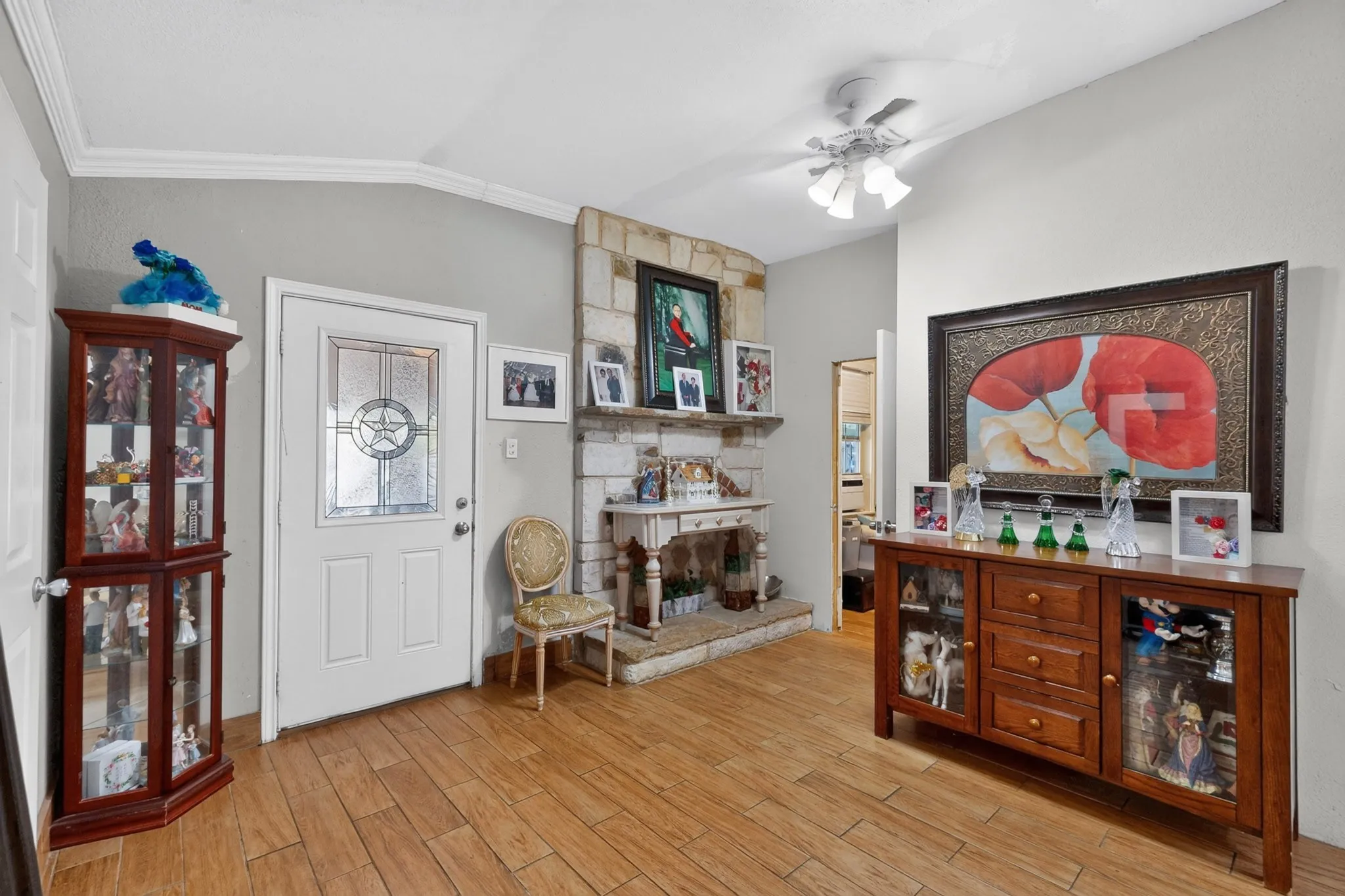 Single Family Residence For Sale in Dallas County , 2520 Hillsboro Avenue, Dallas, Texas 75228, 5 Bedroom, 3 Bathroom, Garage spaces, 1,962 Sqft, built in 1957, mls#21404822, Real Estate Agent in Dallas, Homes For Sale in Dallas county, Homes For Sale in Dallas, Realtor in Dallas Texas, Real Estate Brokerage Independent Realty Texas, Luminita Cordes Realtor