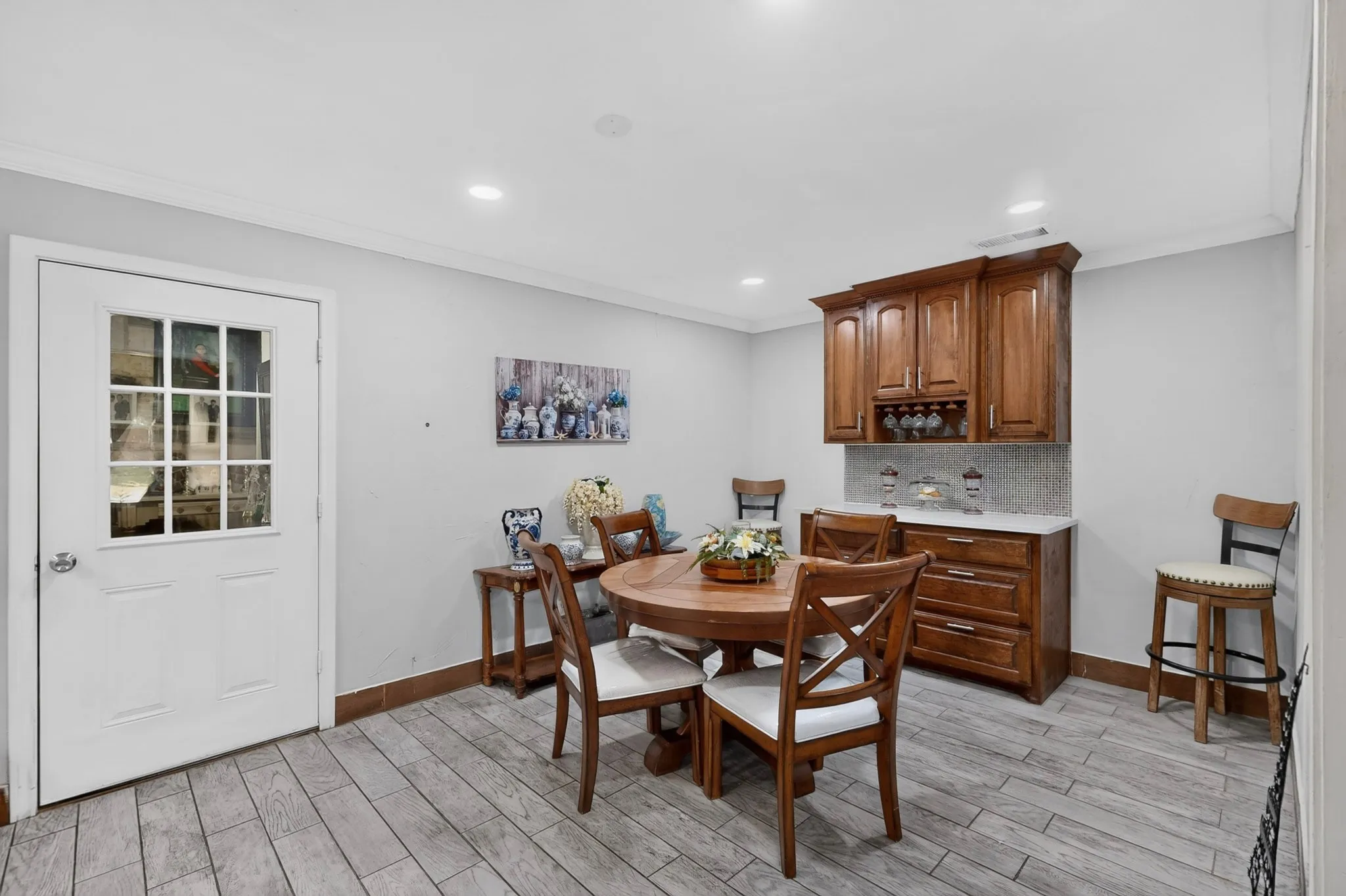 Single Family Residence For Sale in Dallas County , 2520 Hillsboro Avenue, Dallas, Texas 75228, 5 Bedroom, 3 Bathroom, Garage spaces, 1,962 Sqft, built in 1957, mls#21404822, Real Estate Agent in Dallas, Homes For Sale in Dallas county, Homes For Sale in Dallas, Realtor in Dallas Texas, Real Estate Brokerage Independent Realty Texas, Luminita Cordes Realtor