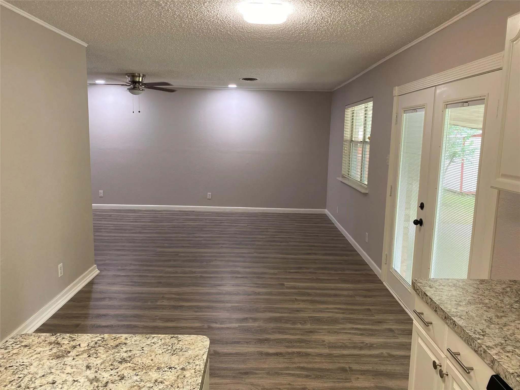 Single Family Residence For Rent in Tarrant County , 1213 Mary Drive, Hurst, Texas 76053, 4 Bedroom, 2 Bathroom, 2 Garage spaces, 1,453 Sqft, built in 1959, mls#21408157, Real Estate Agent in Hurst, Homes For Rent in Tarrant county, Homes For Rent in Hurst, Realtor in Hurst Texas, Real Estate Brokerage Independent Realty Texas, Luminita Cordes Realtor
