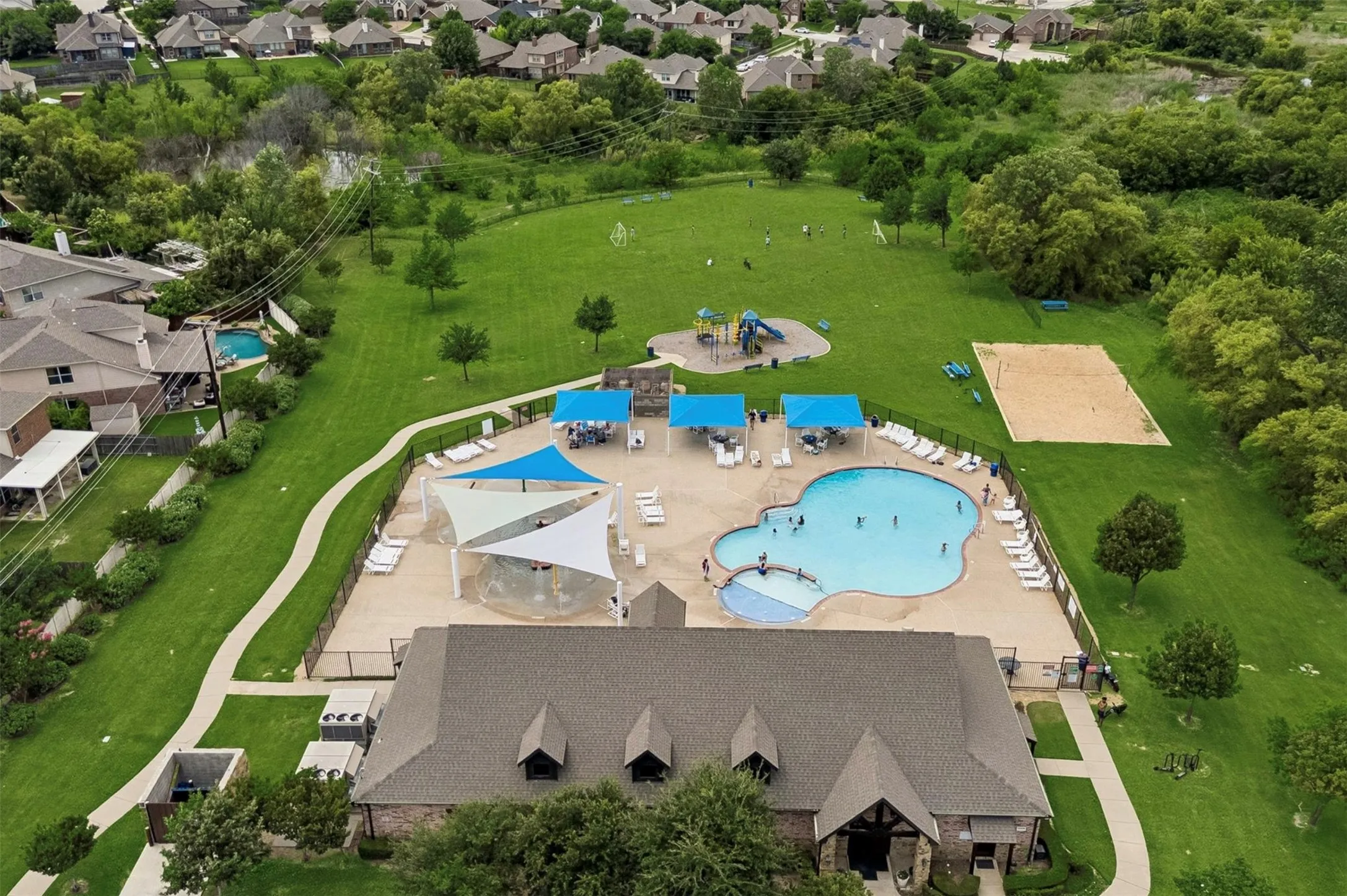 Single Family Residence For Sale in Tarrant County , 5104 Postwood Drive, Fort Worth, Texas 76244, 5 Bedroom, 3 Bathroom, 2 Garage spaces, 3,224 Sqft, built in 2003, mls#21408048, Real Estate Agent in Fort Worth, Homes For Sale in Tarrant county, Homes For Sale in Fort Worth, Realtor in Fort Worth Texas, Real Estate Brokerage Independent Realty Texas, Luminita Cordes Realtor