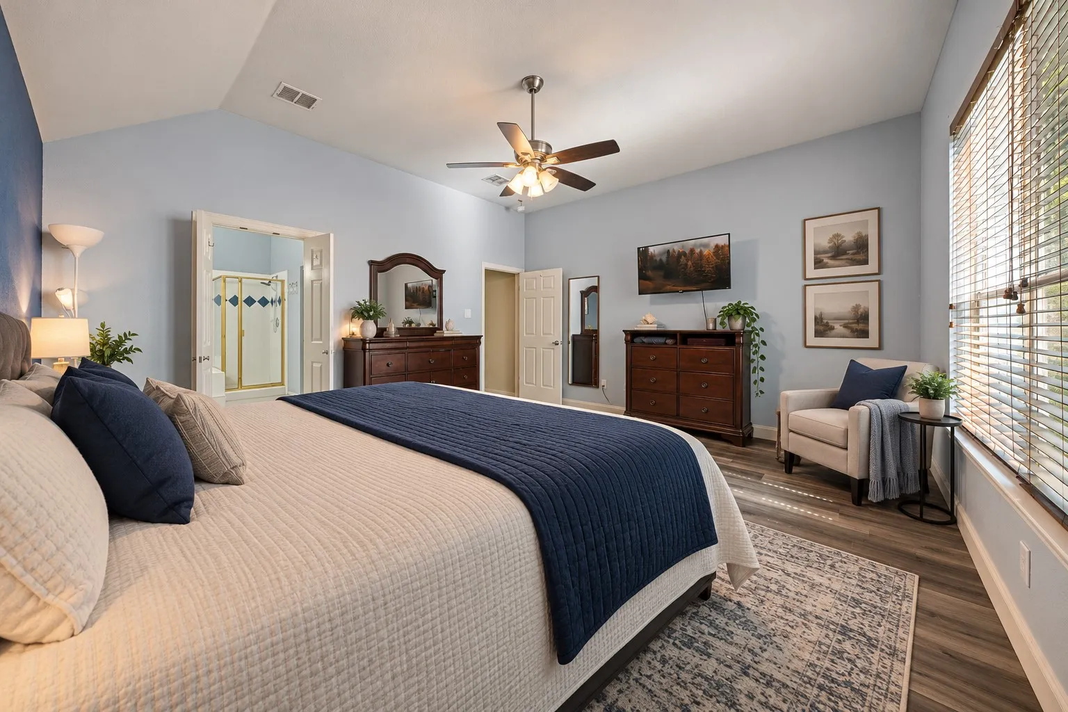 Single Family Residence For Sale in Tarrant County , 5104 Postwood Drive, Fort Worth, Texas 76244, 5 Bedroom, 3 Bathroom, 2 Garage spaces, 3,224 Sqft, built in 2003, mls#21408048, Real Estate Agent in Fort Worth, Homes For Sale in Tarrant county, Homes For Sale in Fort Worth, Realtor in Fort Worth Texas, Real Estate Brokerage Independent Realty Texas, Luminita Cordes Realtor