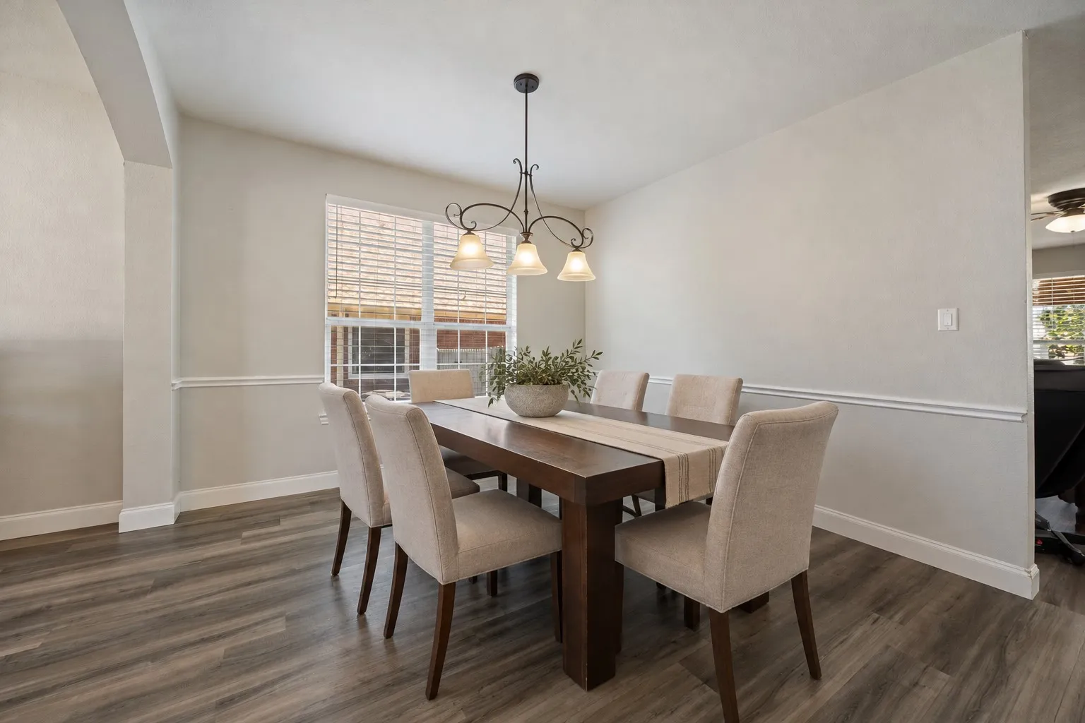 Single Family Residence For Sale in Tarrant County , 5104 Postwood Drive, Fort Worth, Texas 76244, 5 Bedroom, 3 Bathroom, 2 Garage spaces, 3,224 Sqft, built in 2003, mls#21408048, Real Estate Agent in Fort Worth, Homes For Sale in Tarrant county, Homes For Sale in Fort Worth, Realtor in Fort Worth Texas, Real Estate Brokerage Independent Realty Texas, Luminita Cordes Realtor