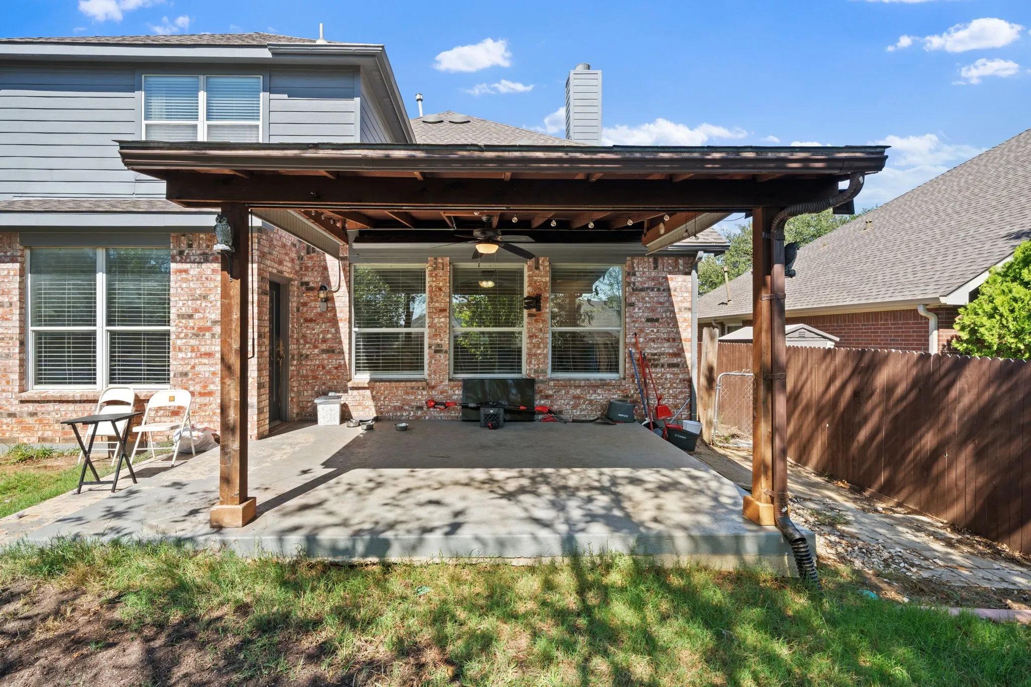 Single Family Residence For Sale in Tarrant County , 5104 Postwood Drive, Fort Worth, Texas 76244, 5 Bedroom, 3 Bathroom, 2 Garage spaces, 3,224 Sqft, built in 2003, mls#21408048, Real Estate Agent in Fort Worth, Homes For Sale in Tarrant county, Homes For Sale in Fort Worth, Realtor in Fort Worth Texas, Real Estate Brokerage Independent Realty Texas, Luminita Cordes Realtor