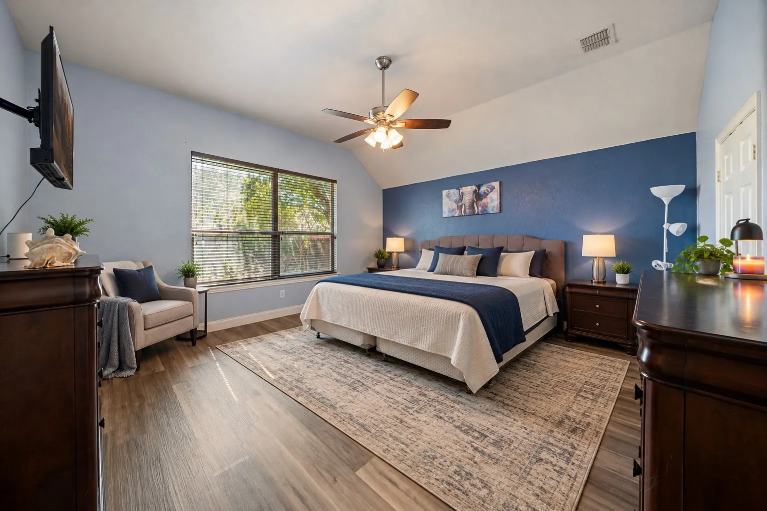 Single Family Residence For Sale in Tarrant County , 5104 Postwood Drive, Fort Worth, Texas 76244, 5 Bedroom, 3 Bathroom, 2 Garage spaces, 3,224 Sqft, built in 2003, mls#21408048, Real Estate Agent in Fort Worth, Homes For Sale in Tarrant county, Homes For Sale in Fort Worth, Realtor in Fort Worth Texas, Real Estate Brokerage Independent Realty Texas, Luminita Cordes Realtor