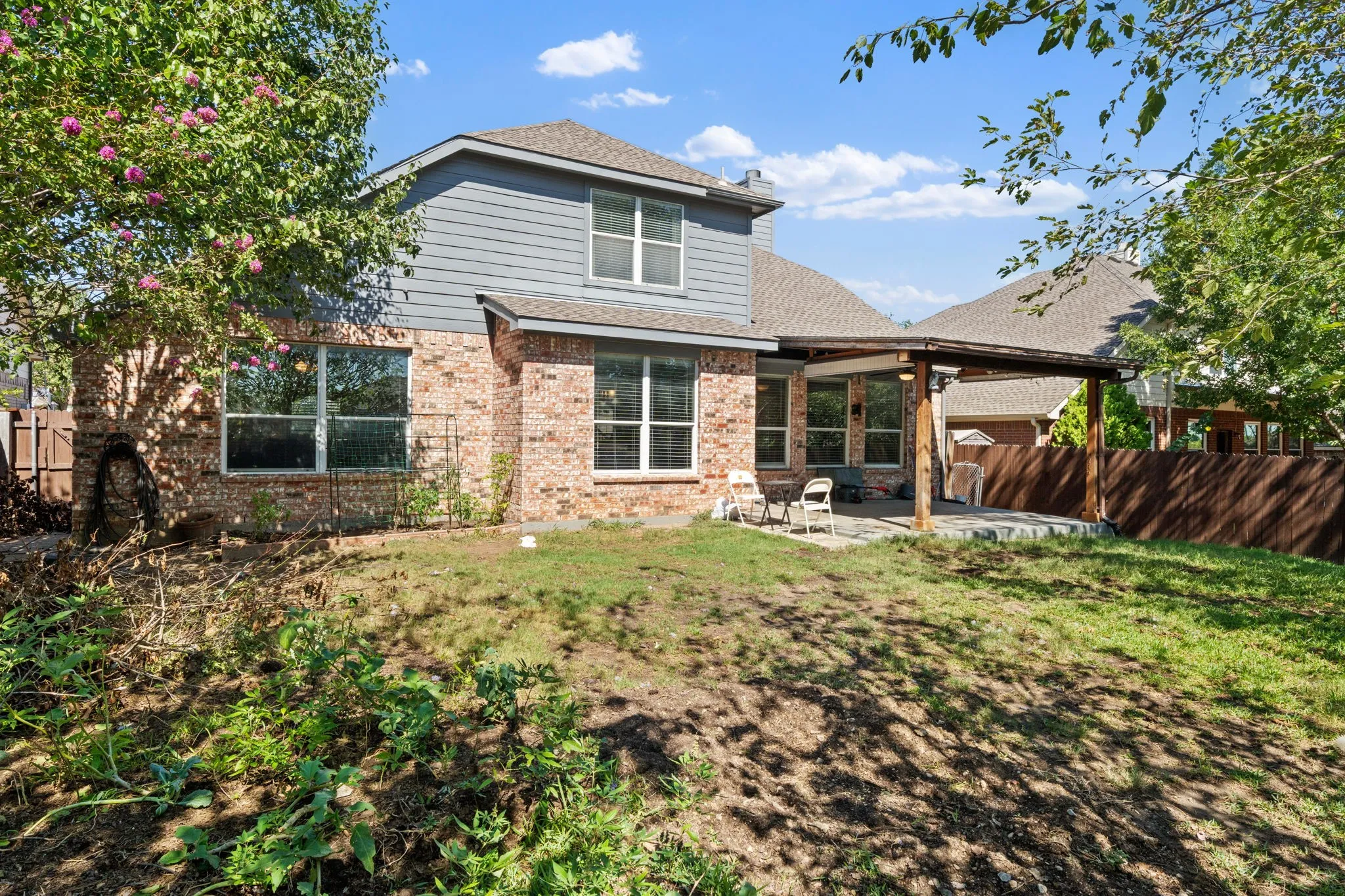 Single Family Residence For Sale in Tarrant County , 5104 Postwood Drive, Fort Worth, Texas 76244, 5 Bedroom, 3 Bathroom, 2 Garage spaces, 3,224 Sqft, built in 2003, mls#21408048, Real Estate Agent in Fort Worth, Homes For Sale in Tarrant county, Homes For Sale in Fort Worth, Realtor in Fort Worth Texas, Real Estate Brokerage Independent Realty Texas, Luminita Cordes Realtor
