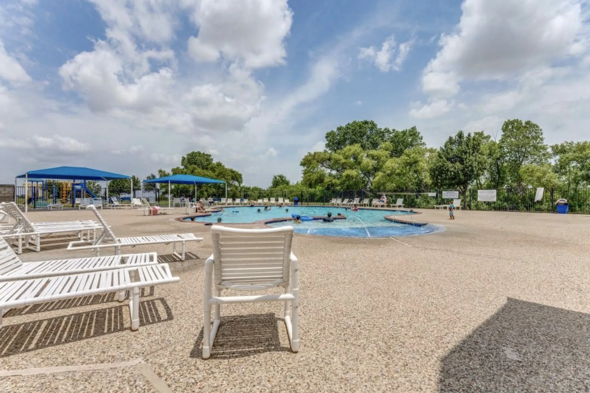 Single Family Residence For Sale in Tarrant County , 5104 Postwood Drive, Fort Worth, Texas 76244, 5 Bedroom, 3 Bathroom, 2 Garage spaces, 3,224 Sqft, built in 2003, mls#21408048, Real Estate Agent in Fort Worth, Homes For Sale in Tarrant county, Homes For Sale in Fort Worth, Realtor in Fort Worth Texas, Real Estate Brokerage Independent Realty Texas, Luminita Cordes Realtor
