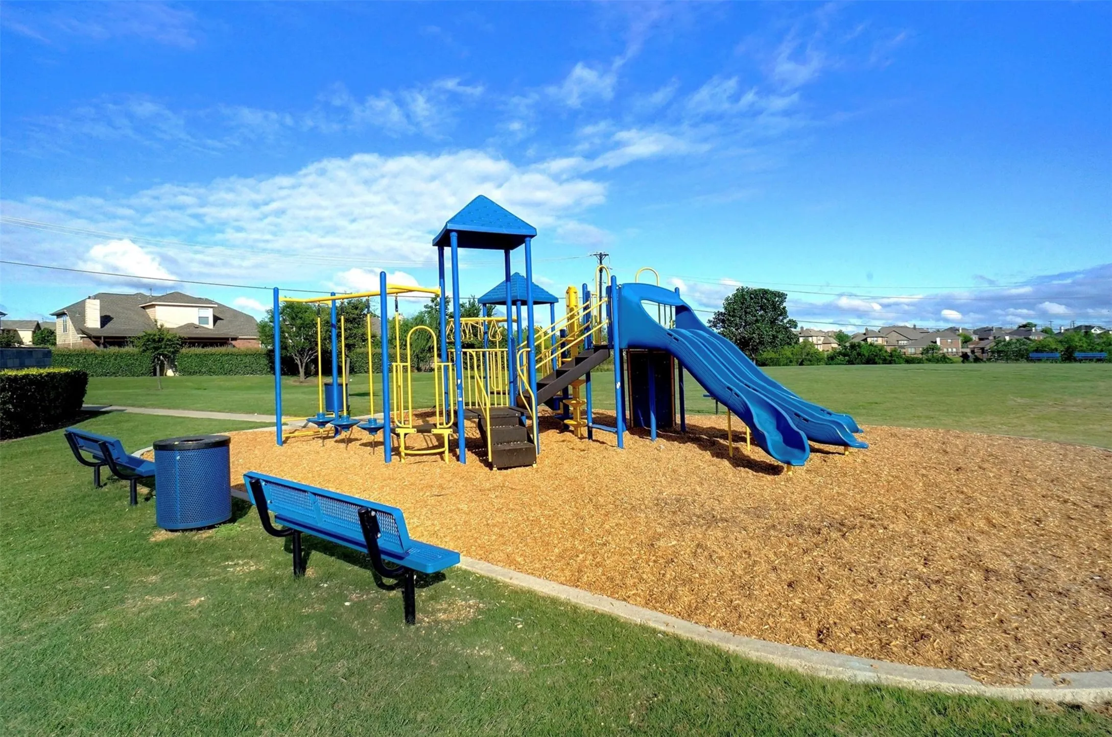 Single Family Residence For Sale in Tarrant County , 5104 Postwood Drive, Fort Worth, Texas 76244, 5 Bedroom, 3 Bathroom, 2 Garage spaces, 3,224 Sqft, built in 2003, mls#21408048, Real Estate Agent in Fort Worth, Homes For Sale in Tarrant county, Homes For Sale in Fort Worth, Realtor in Fort Worth Texas, Real Estate Brokerage Independent Realty Texas, Luminita Cordes Realtor